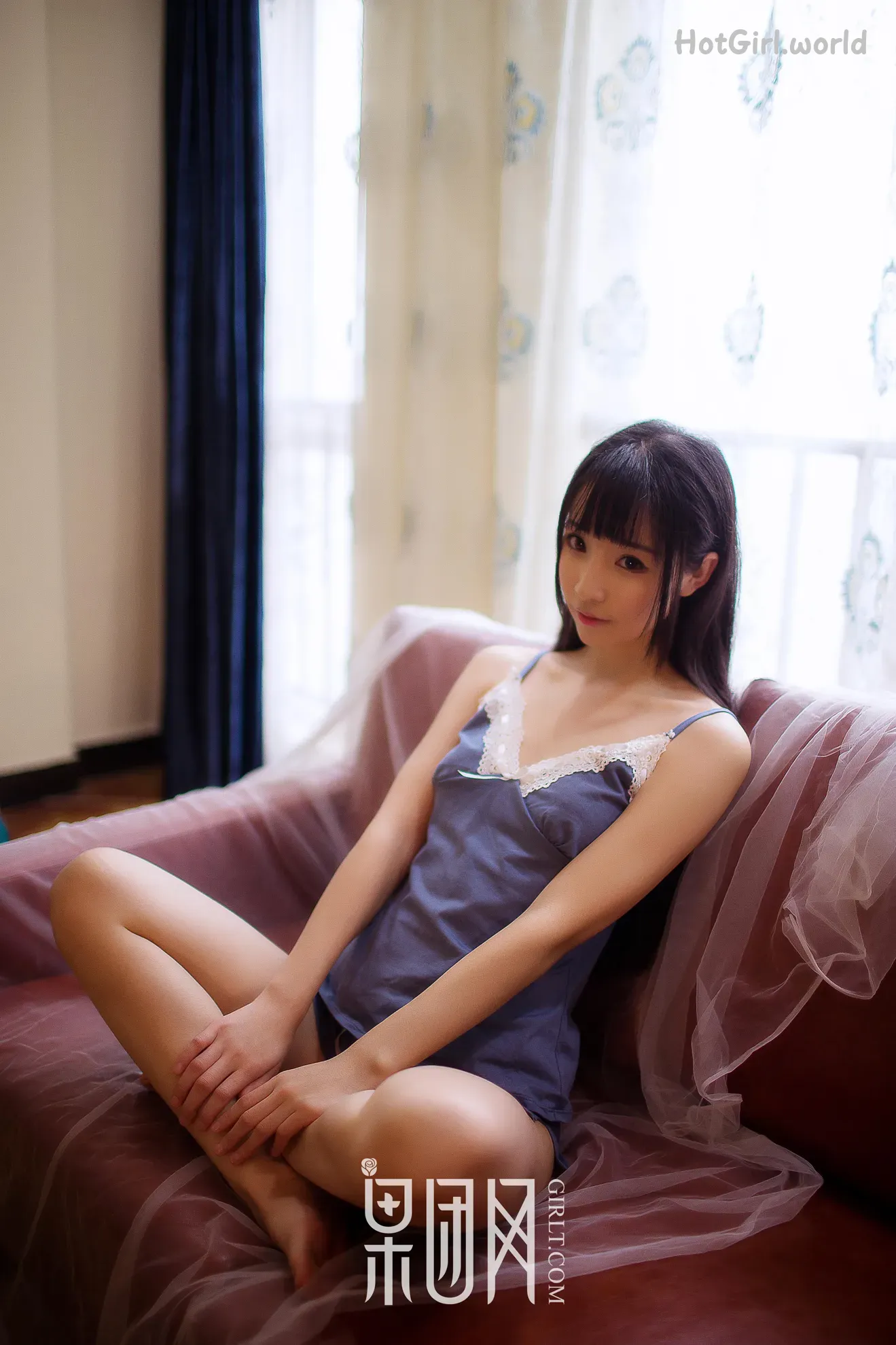 0003_hotgirl.world.webp
