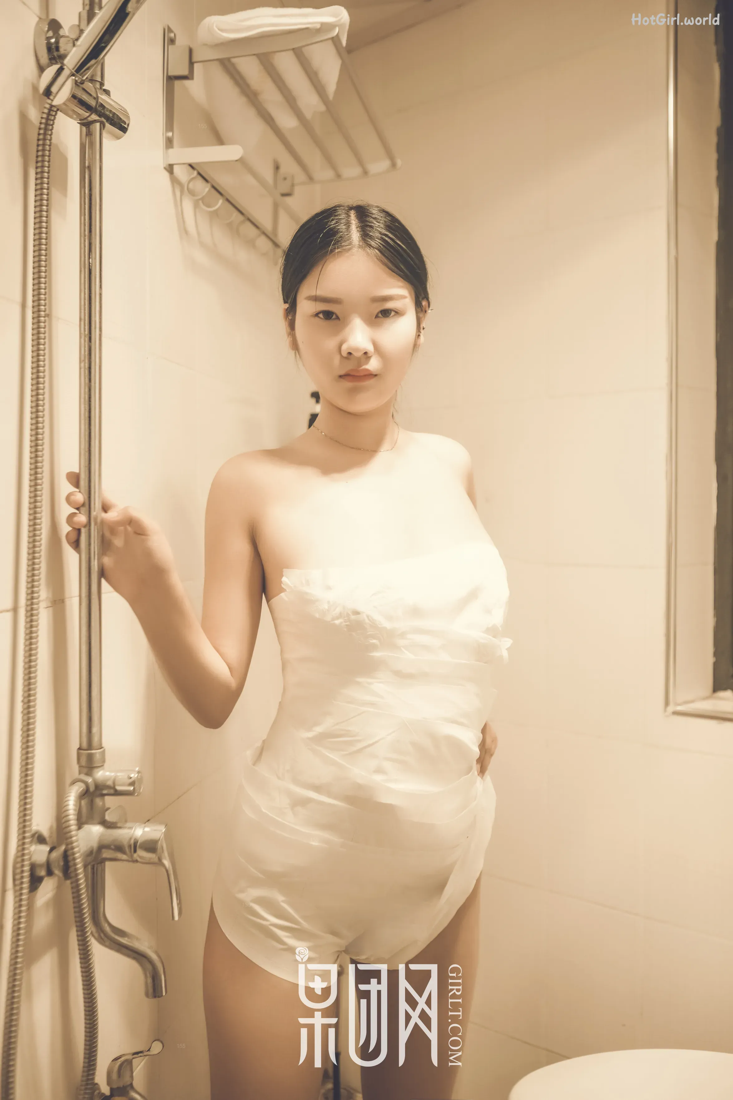 0074_hotgirl.world.webp