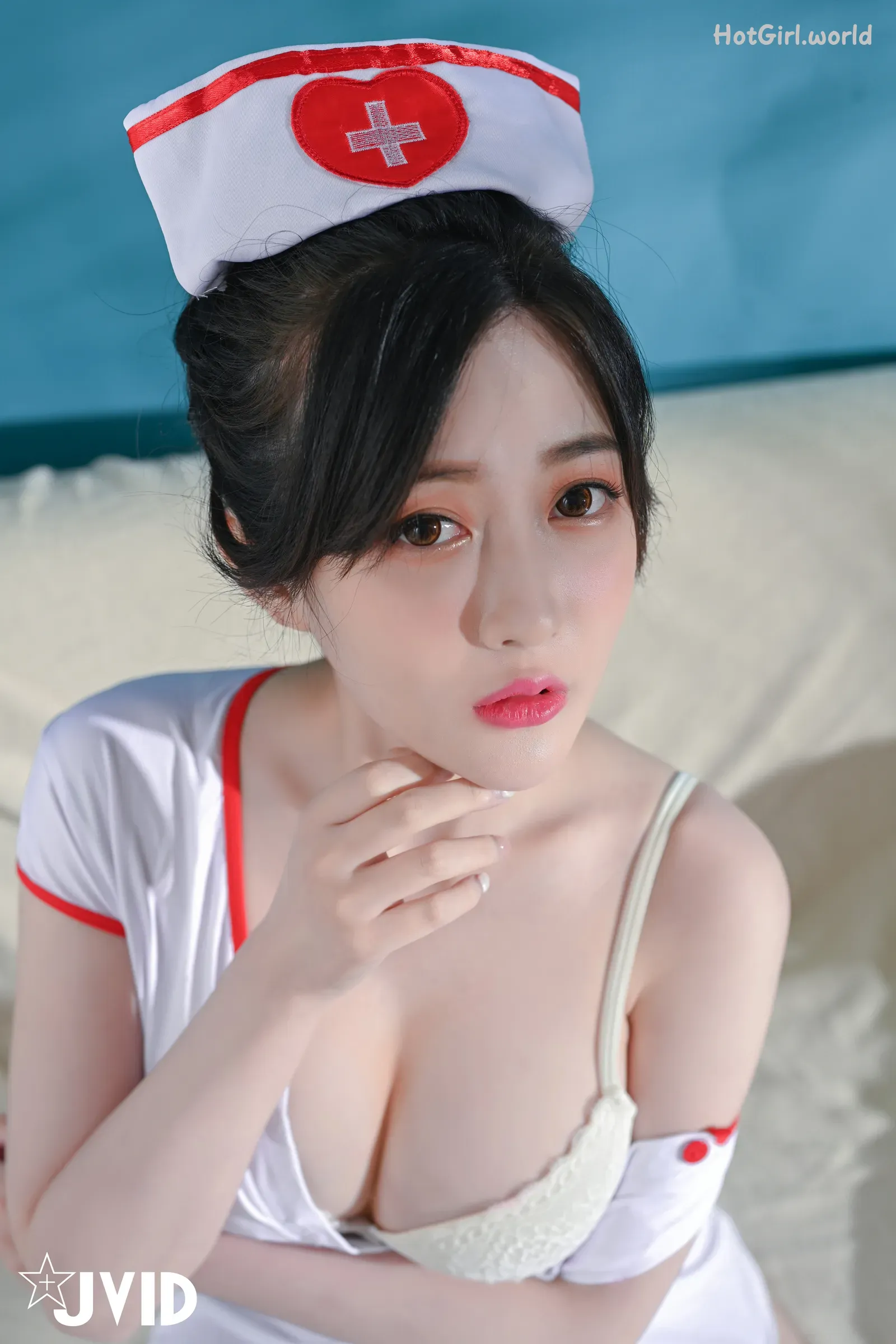 144_hotgirl.world.webp