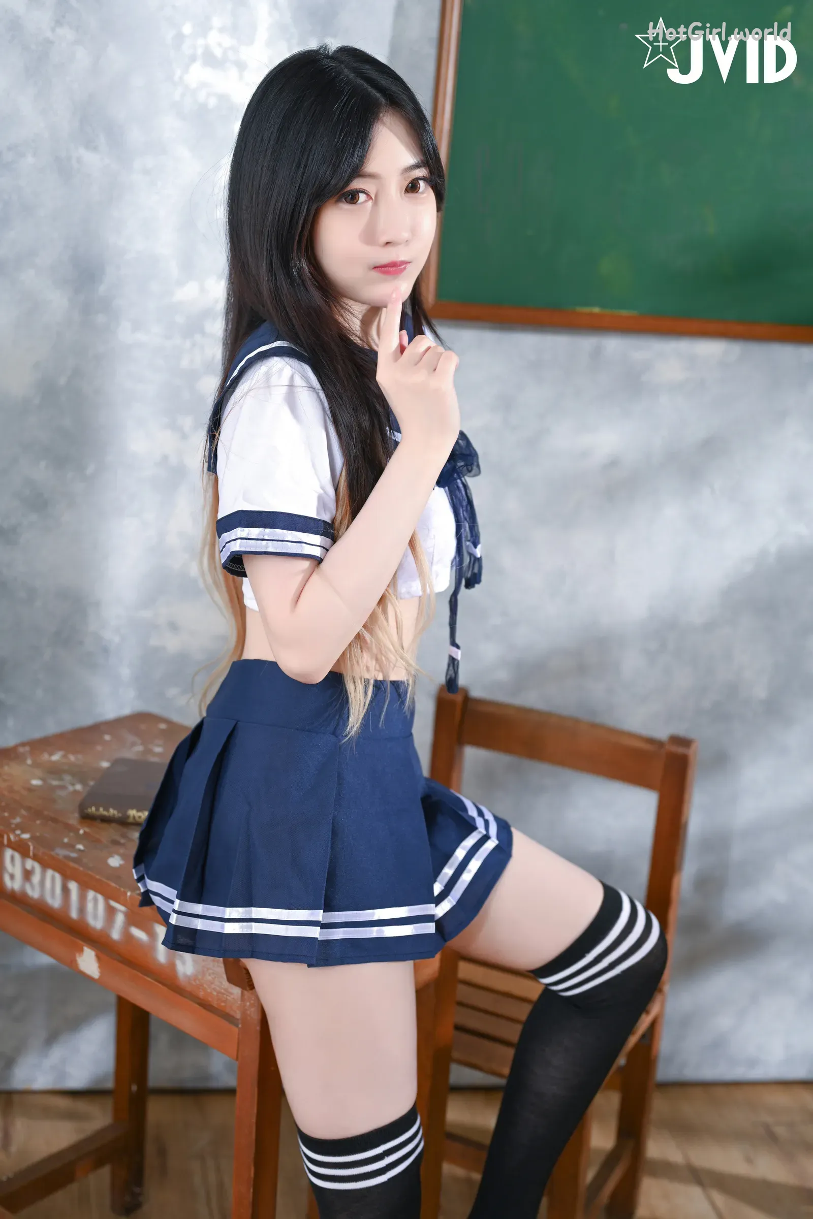 094_hotgirl.world.webp