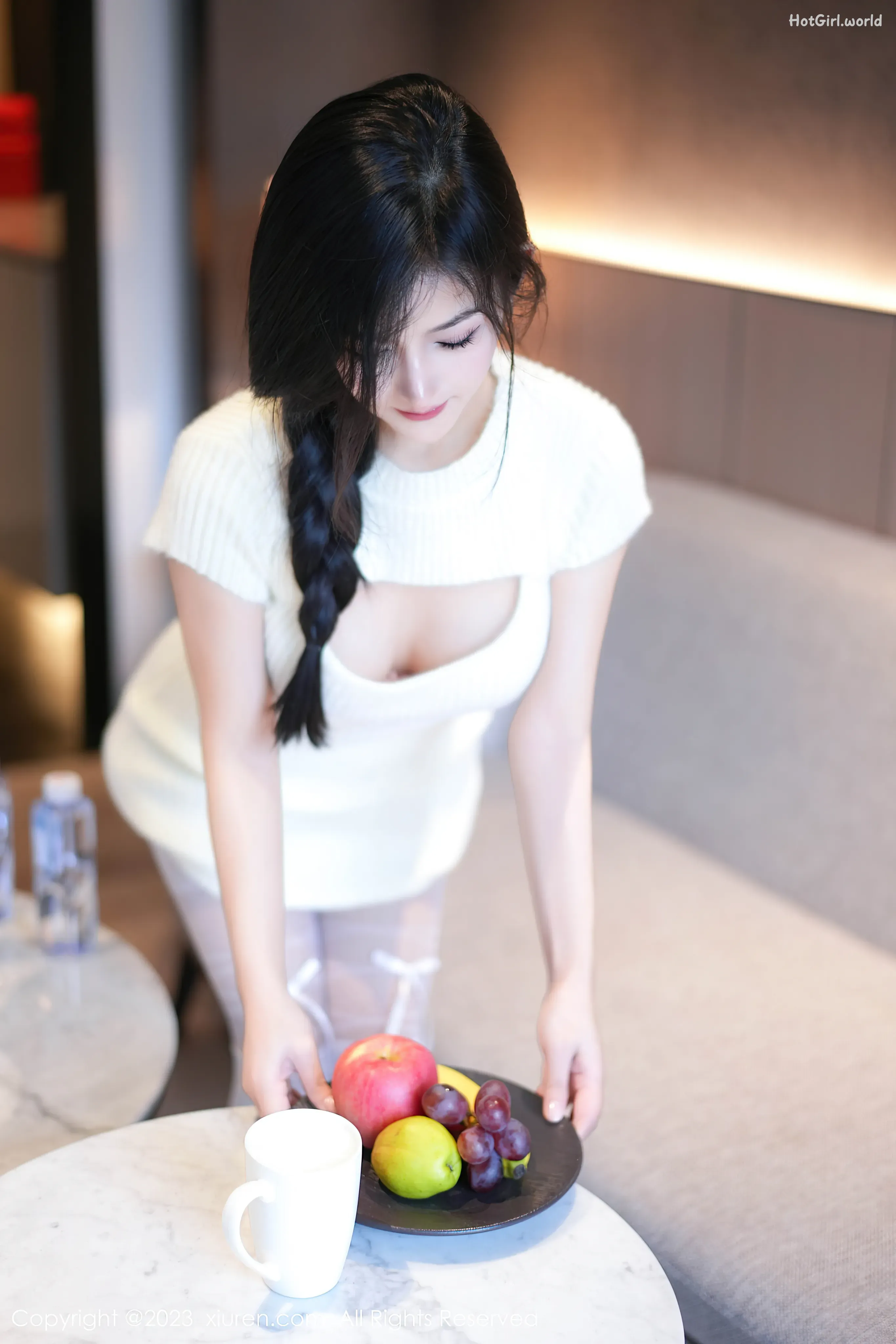 0002_hotgirl.world.webp