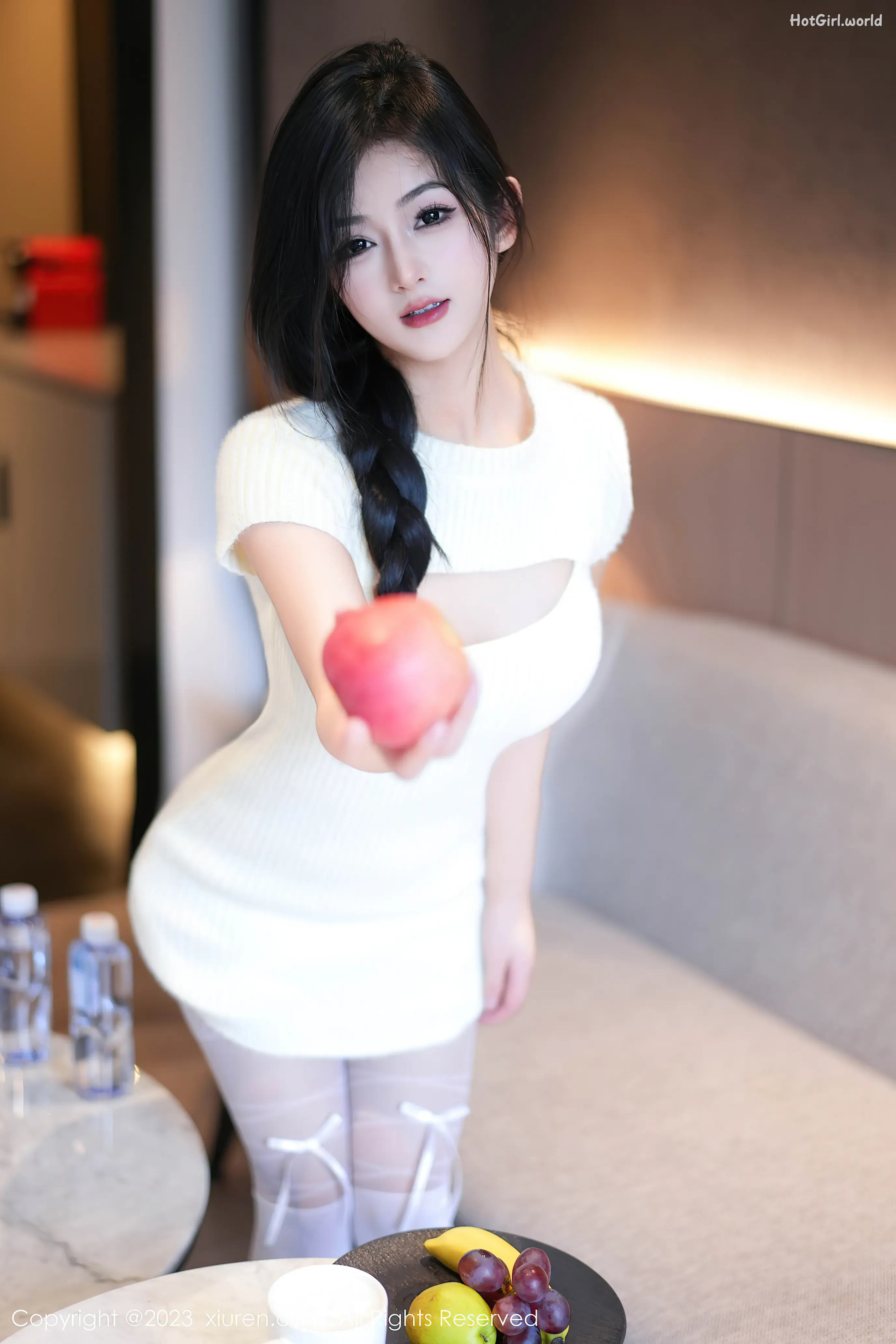 0003_hotgirl.world.webp