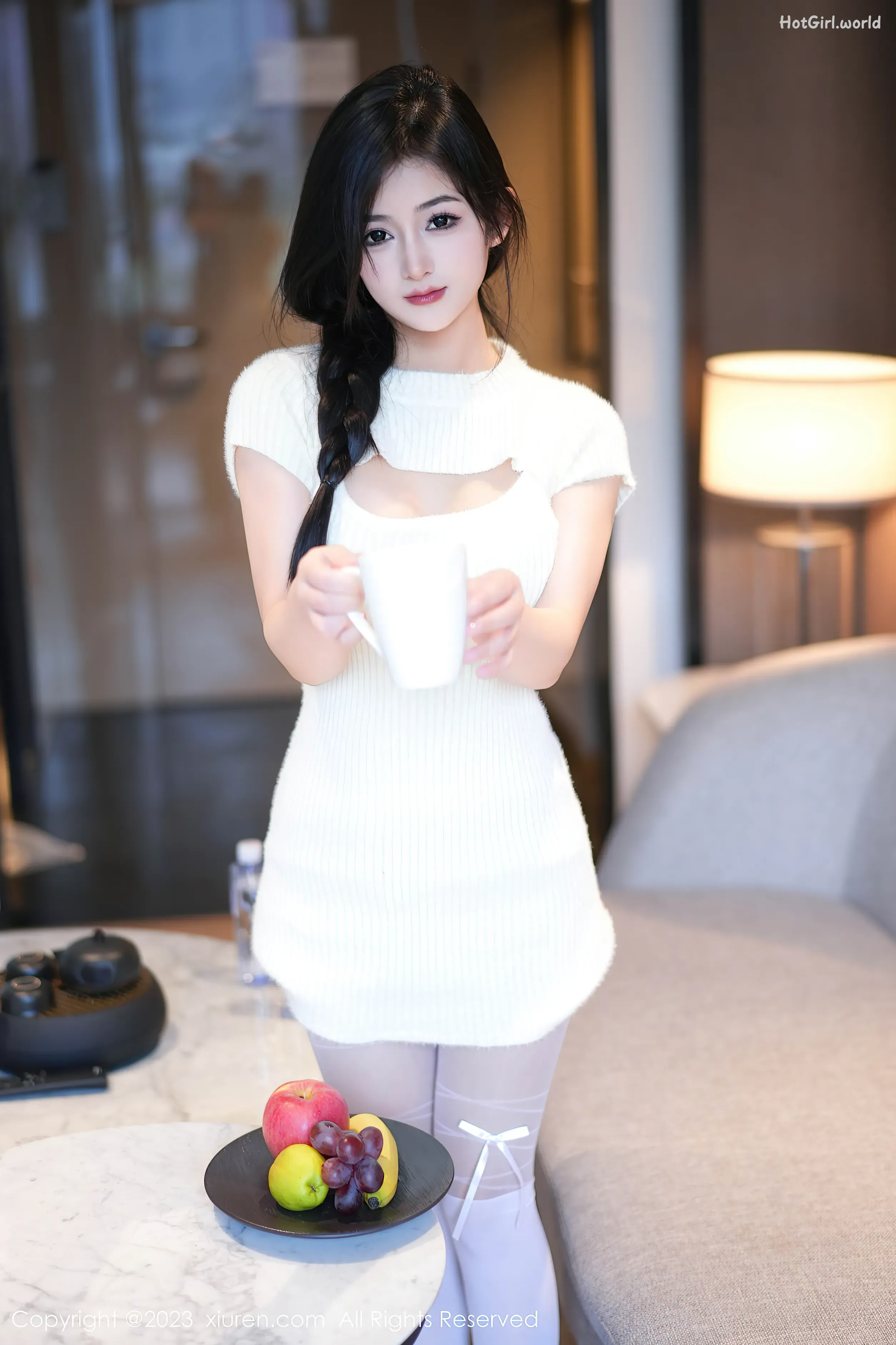 0004_hotgirl.world.webp