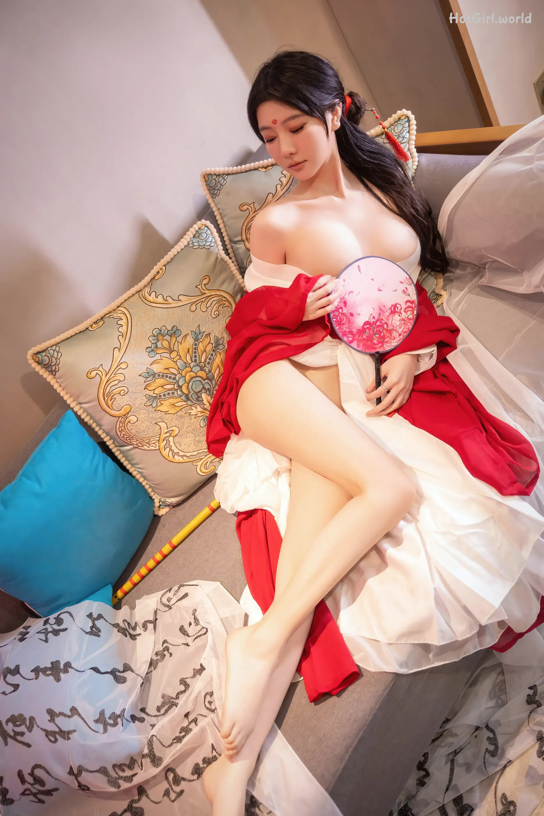 064_hotgirl.world.webp