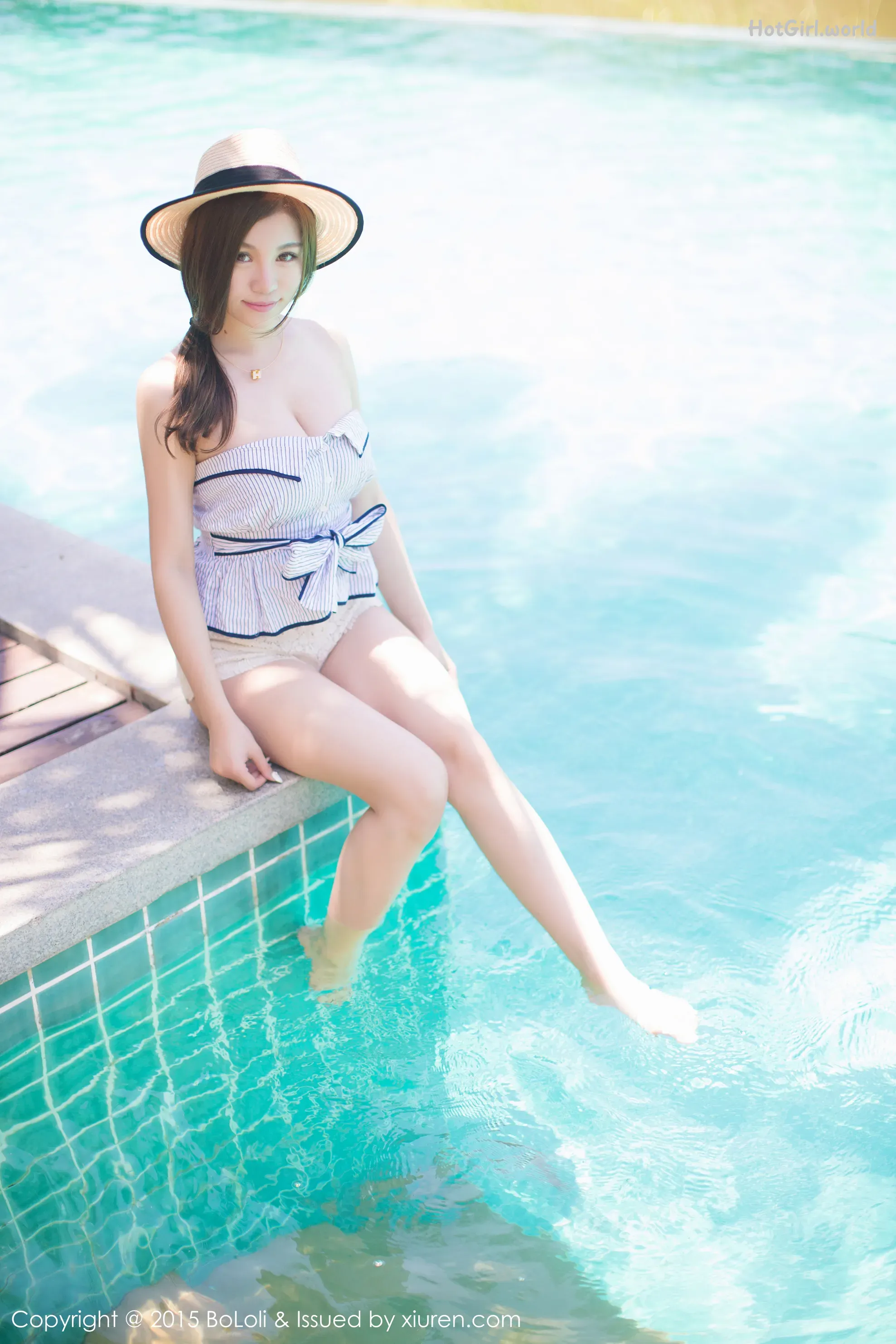 0060_hotgirl.world_hotgirl.world.webp