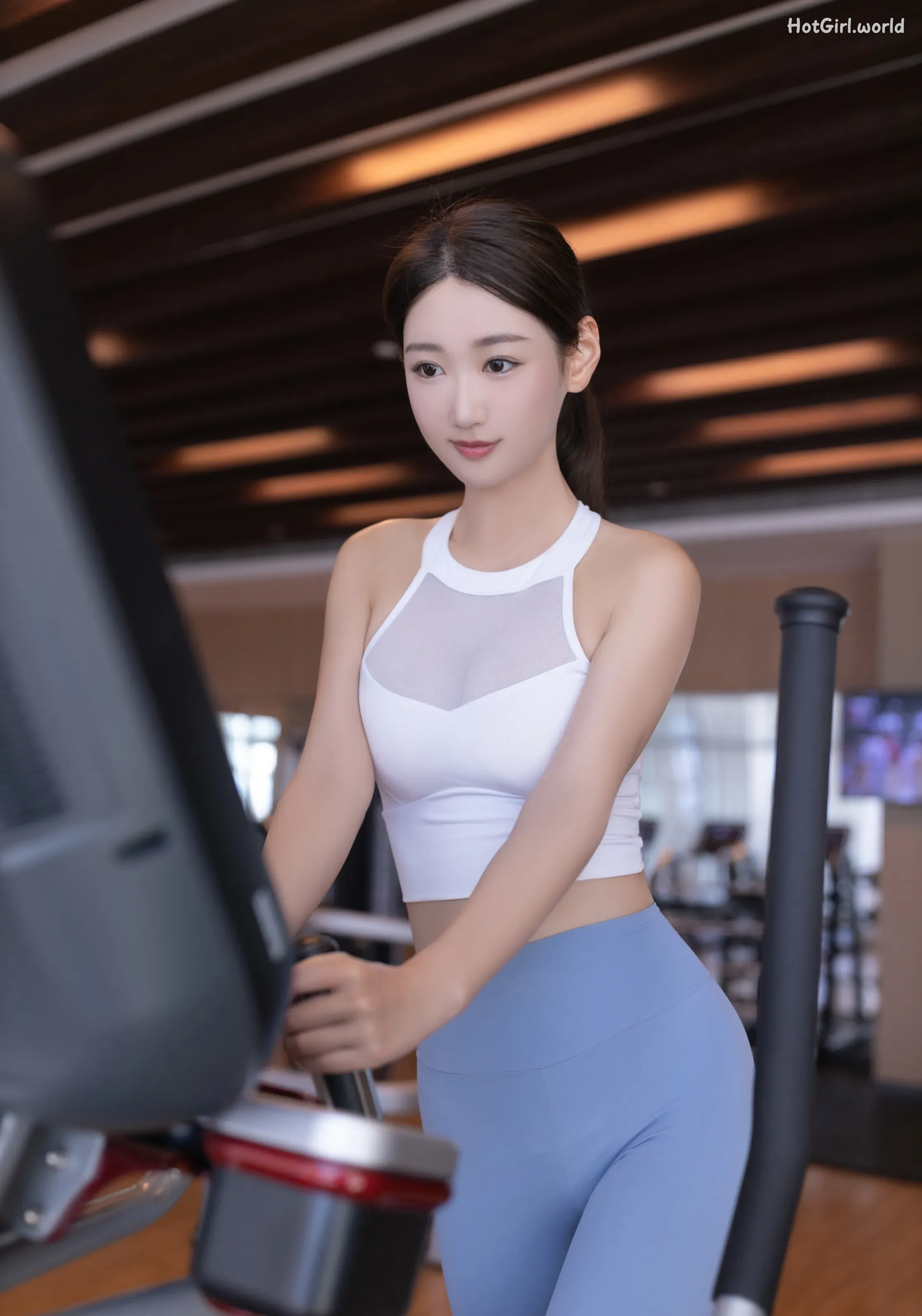 0002_hotgirl.world_hotgirl.world.webp