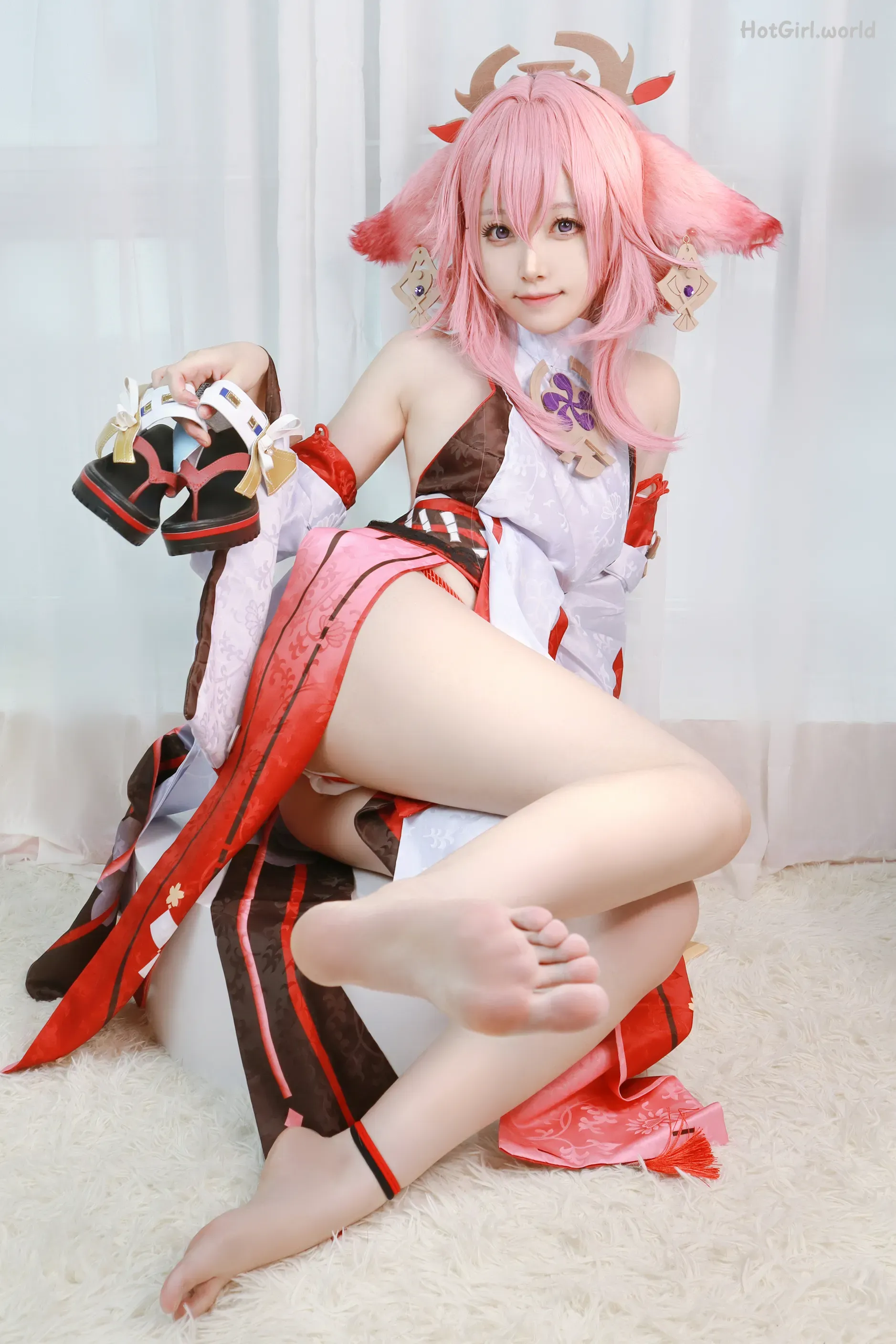 Coser-Asagiriai-Yae-Miko-hotgirl.world-003.webp
