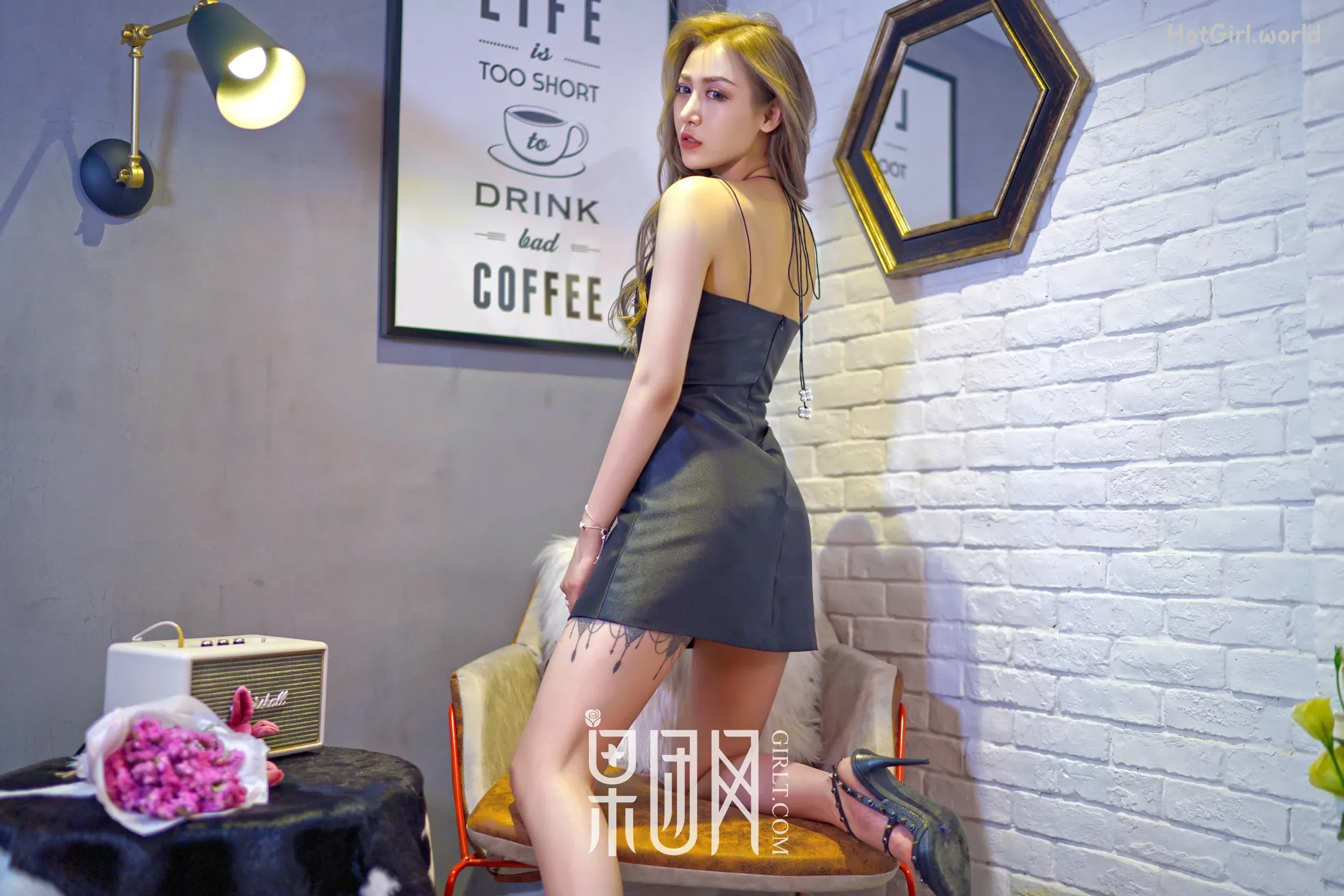 0007_hotgirl.world.webp