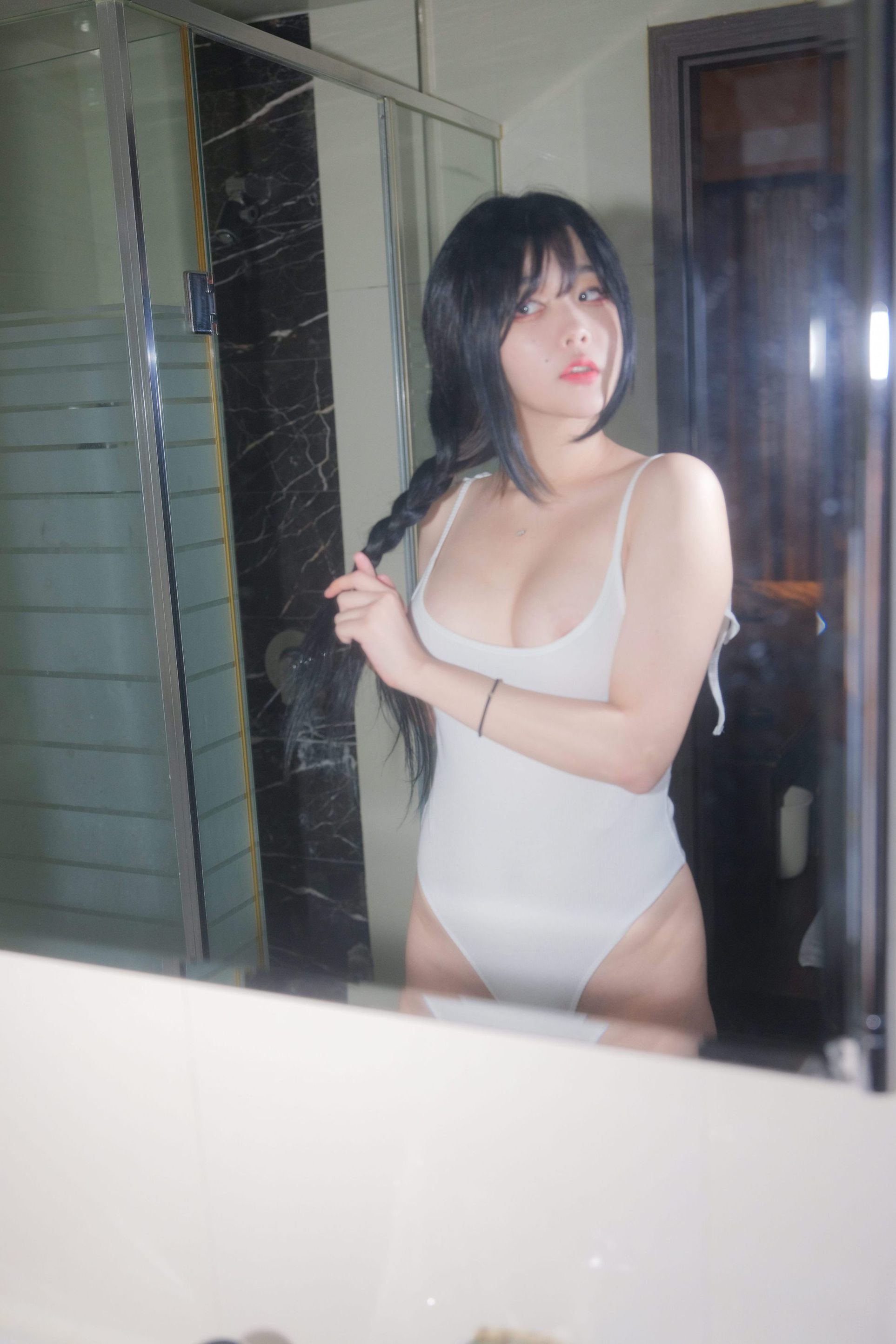 [Yo-U] Zia (지아) - Shower(185 photos + 2 videos)