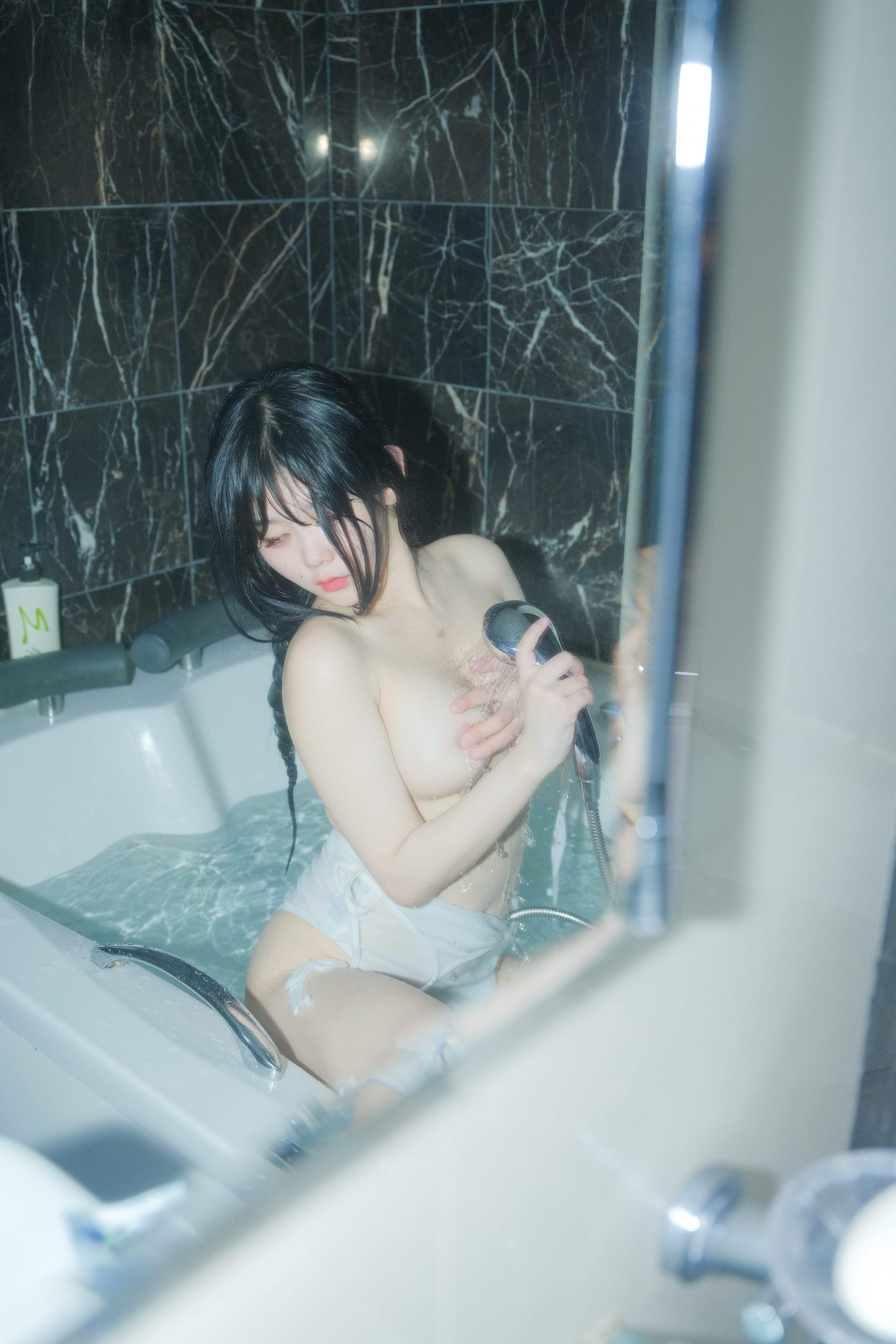 Yo-U-Zia-Shower-hotgirl.world-075.jpg