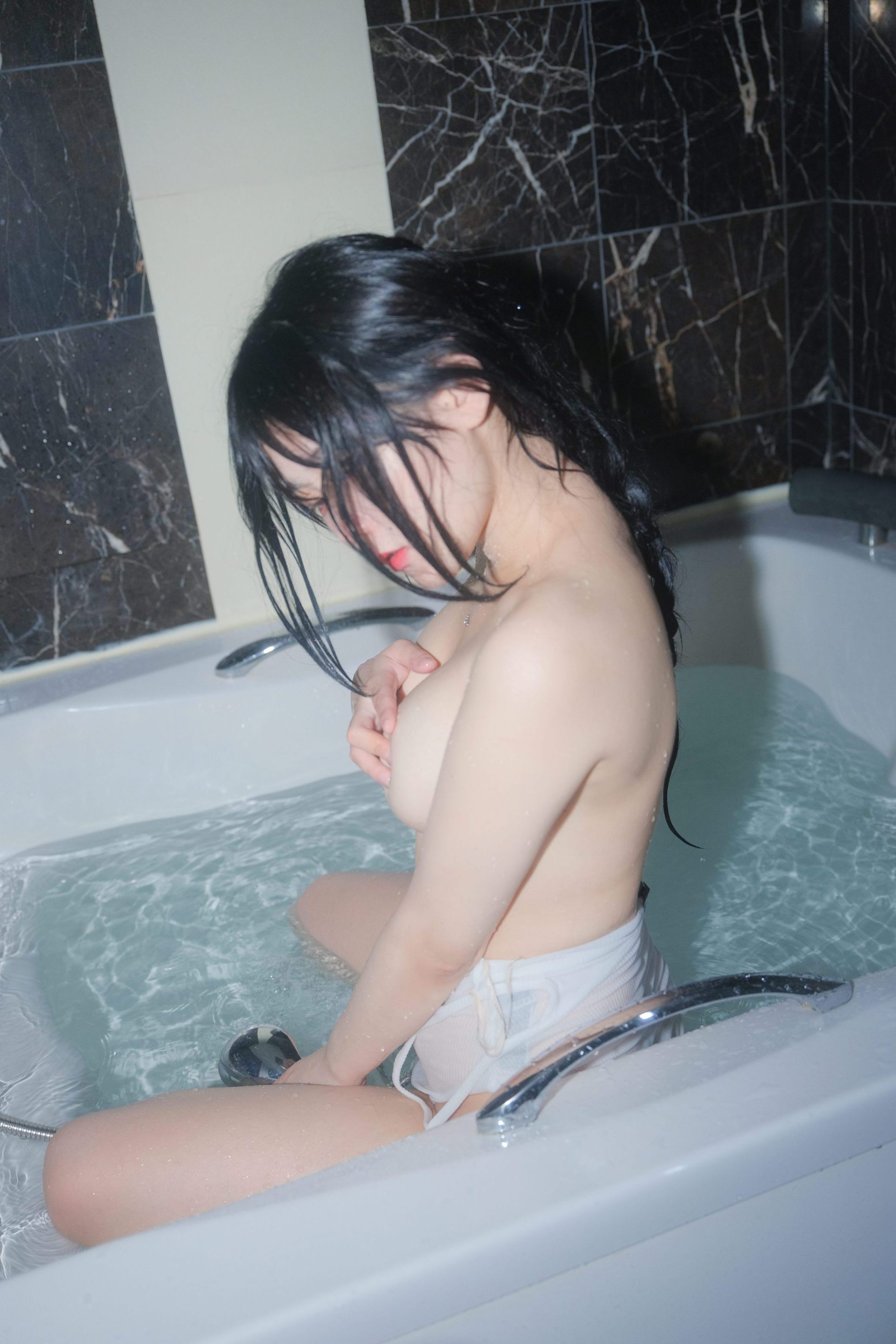 Yo-U-Zia-Shower-hotgirl.world-078.jpg