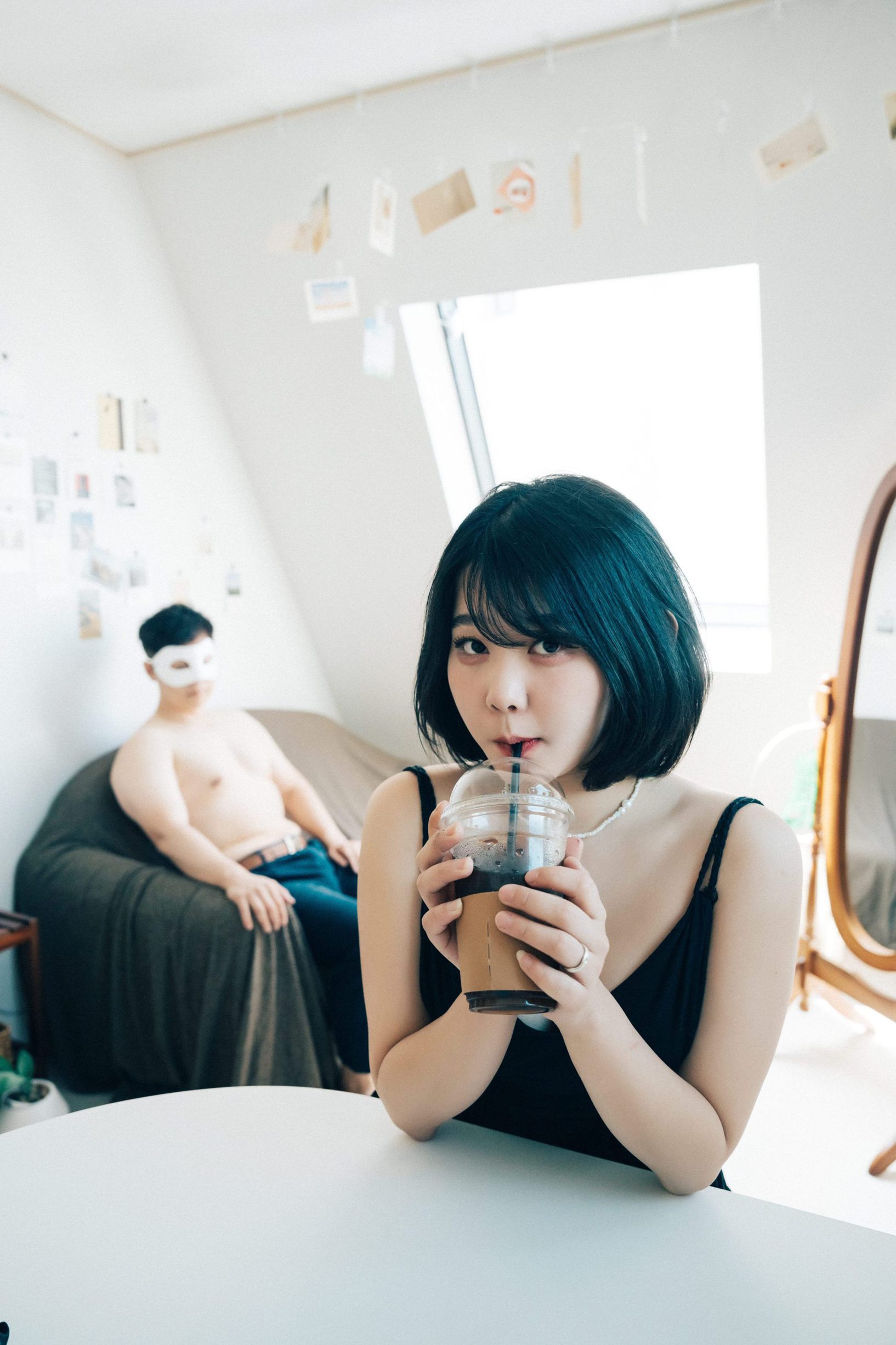 Loozy-Zia-With-Delivery-Man-hotgirl.world-089.jpg