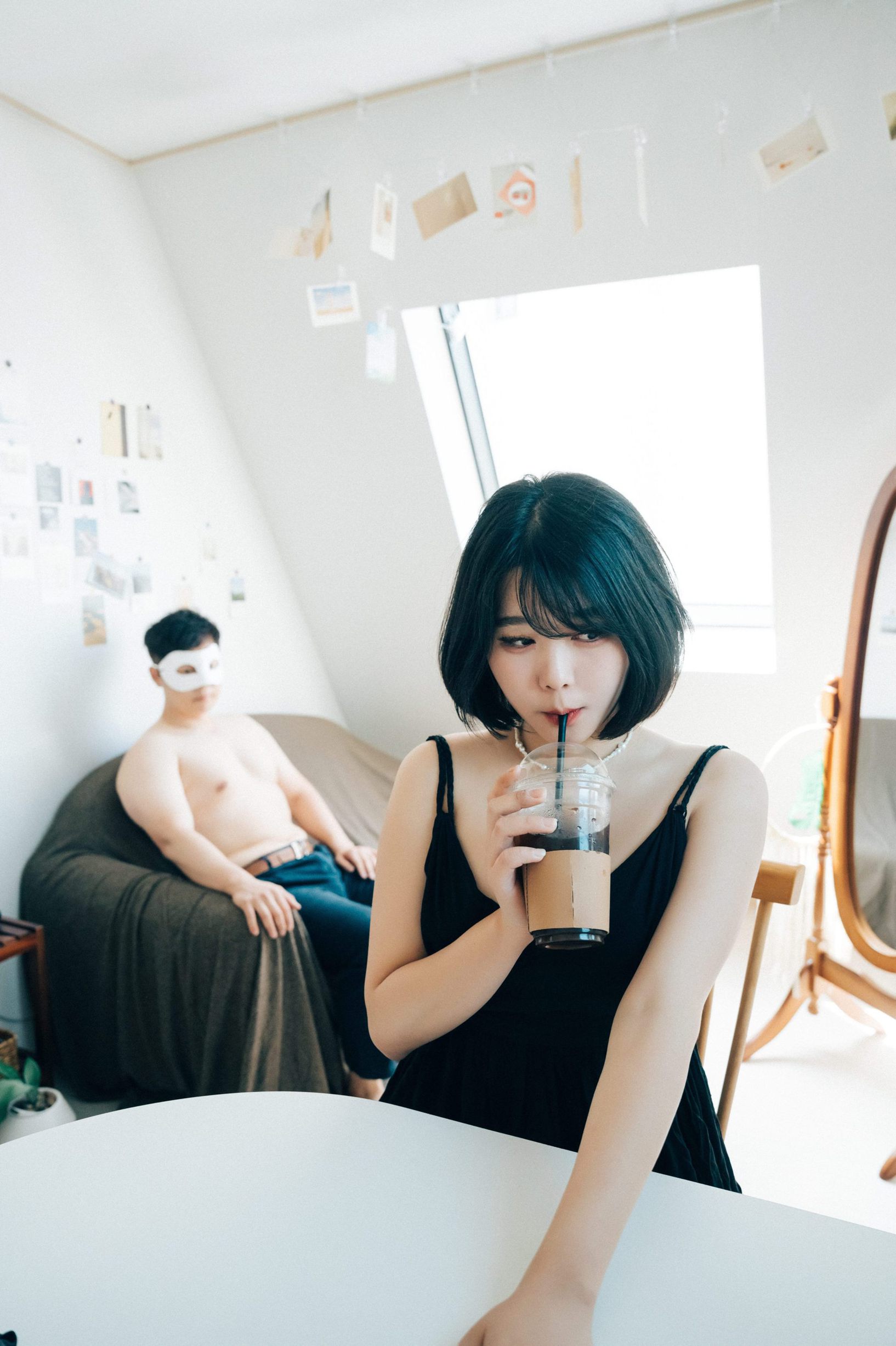 Loozy-Zia-With-Delivery-Man-hotgirl.world-091.jpg