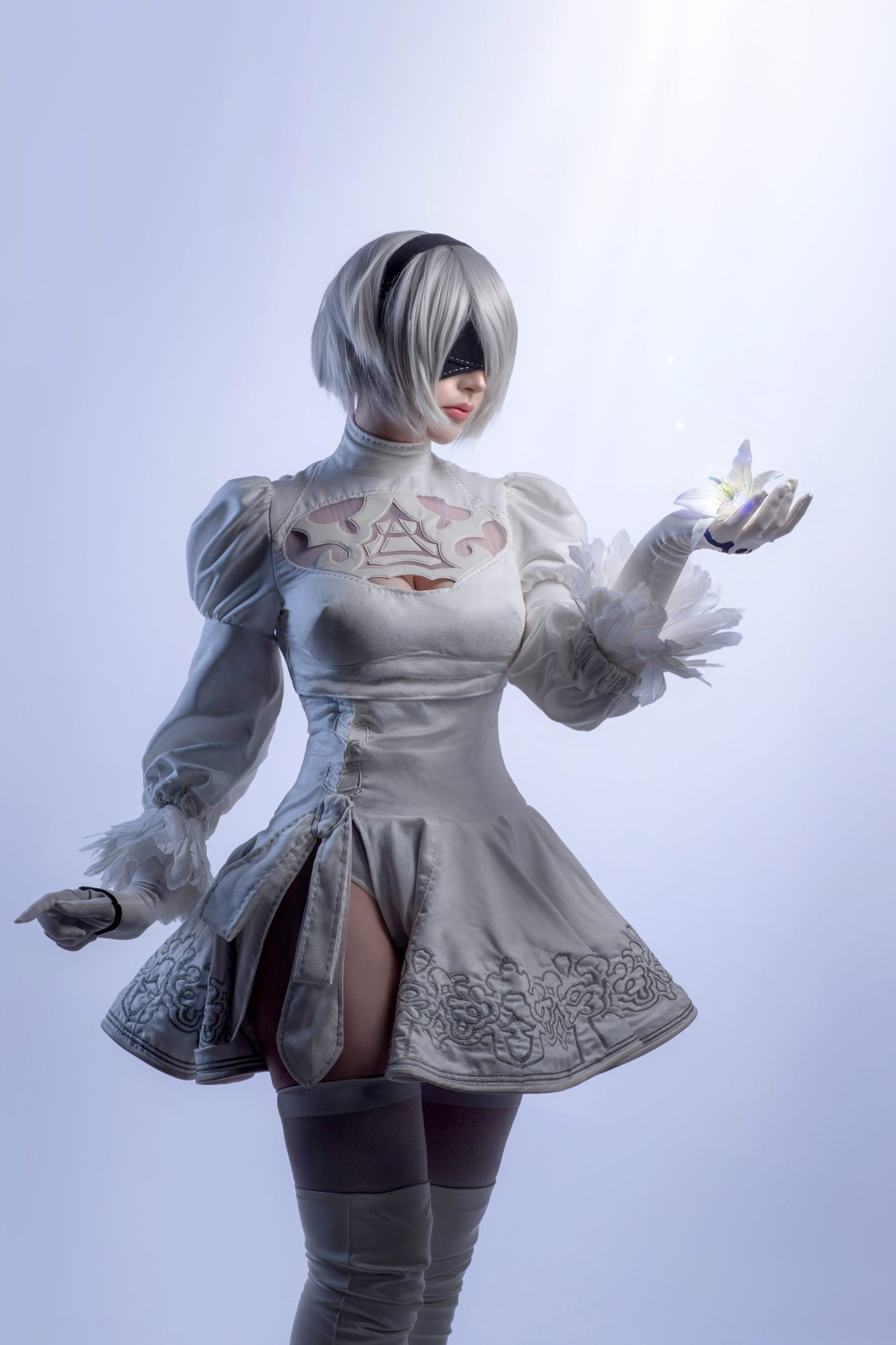 Coser-Sayathefox-2B-in-The-White-Dress-hotgirl.world-002.jpg