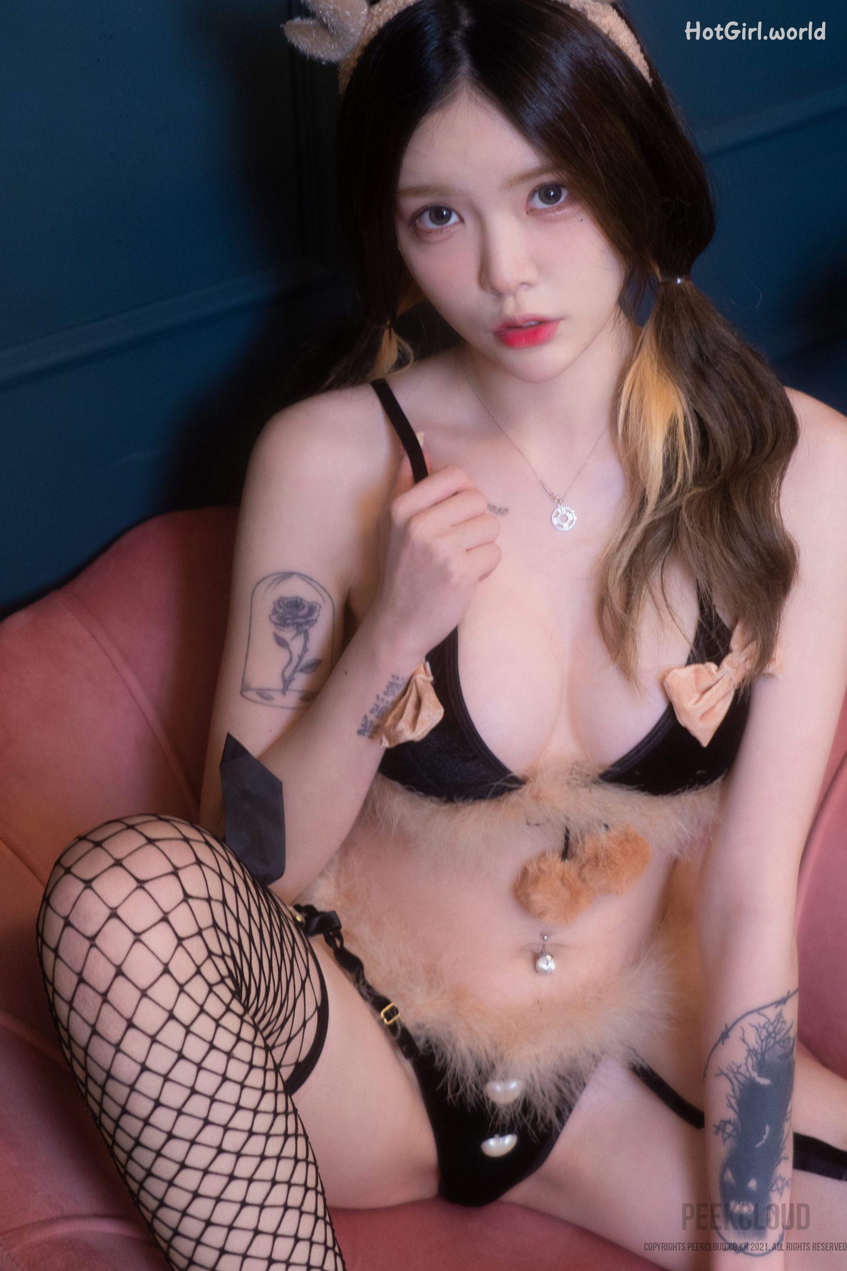 PEEKCLOUD-Bomi-x-Yuka-Christmas-Twin-Edition-hotgirl.world-085.jpg
