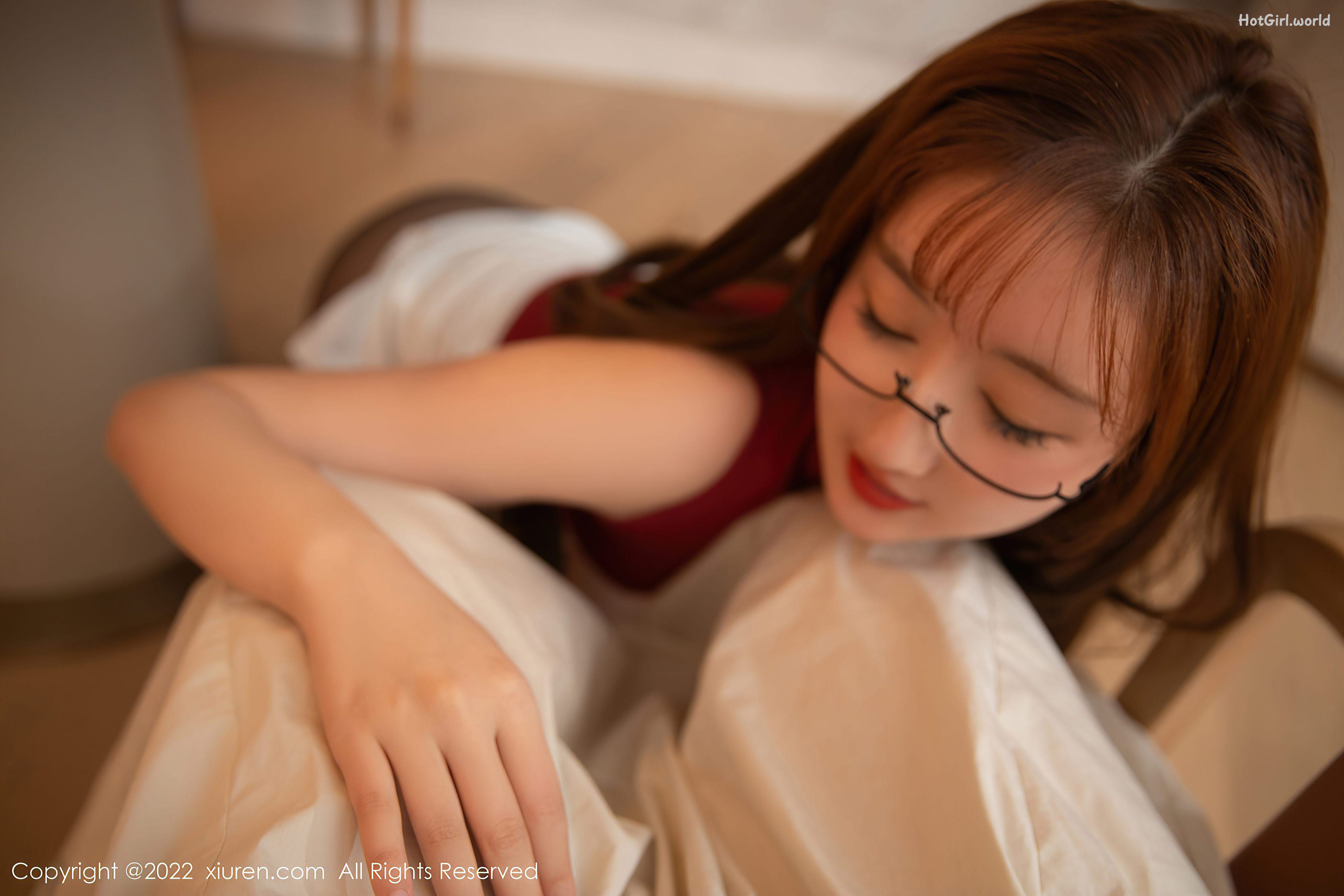 XIUREN-No.5528-Jiang-Zhen-Zhen-hotgirl.world-059.jpg