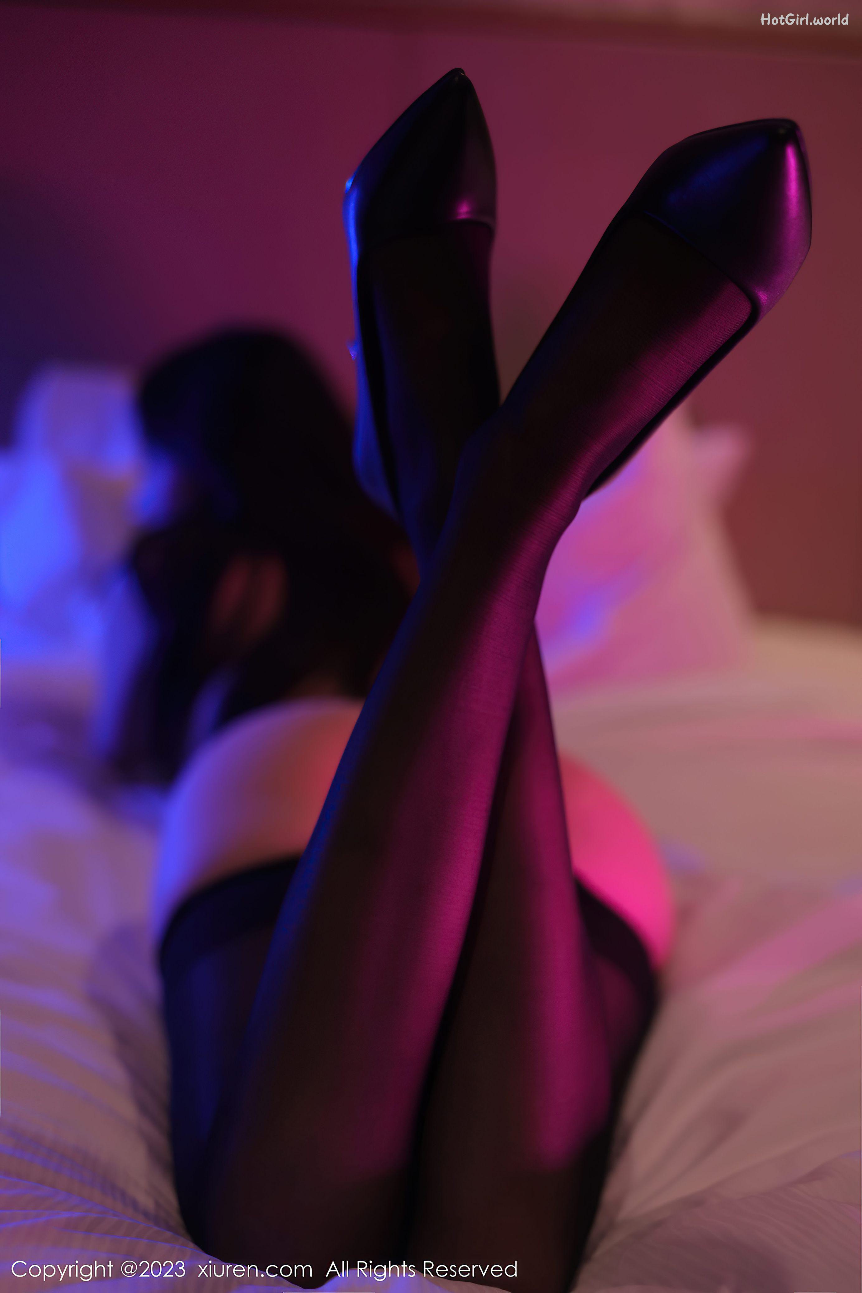 XiuRen秀人网-No-6083-薇薇酱-0075-9197393767_hotgirl.world.jpg