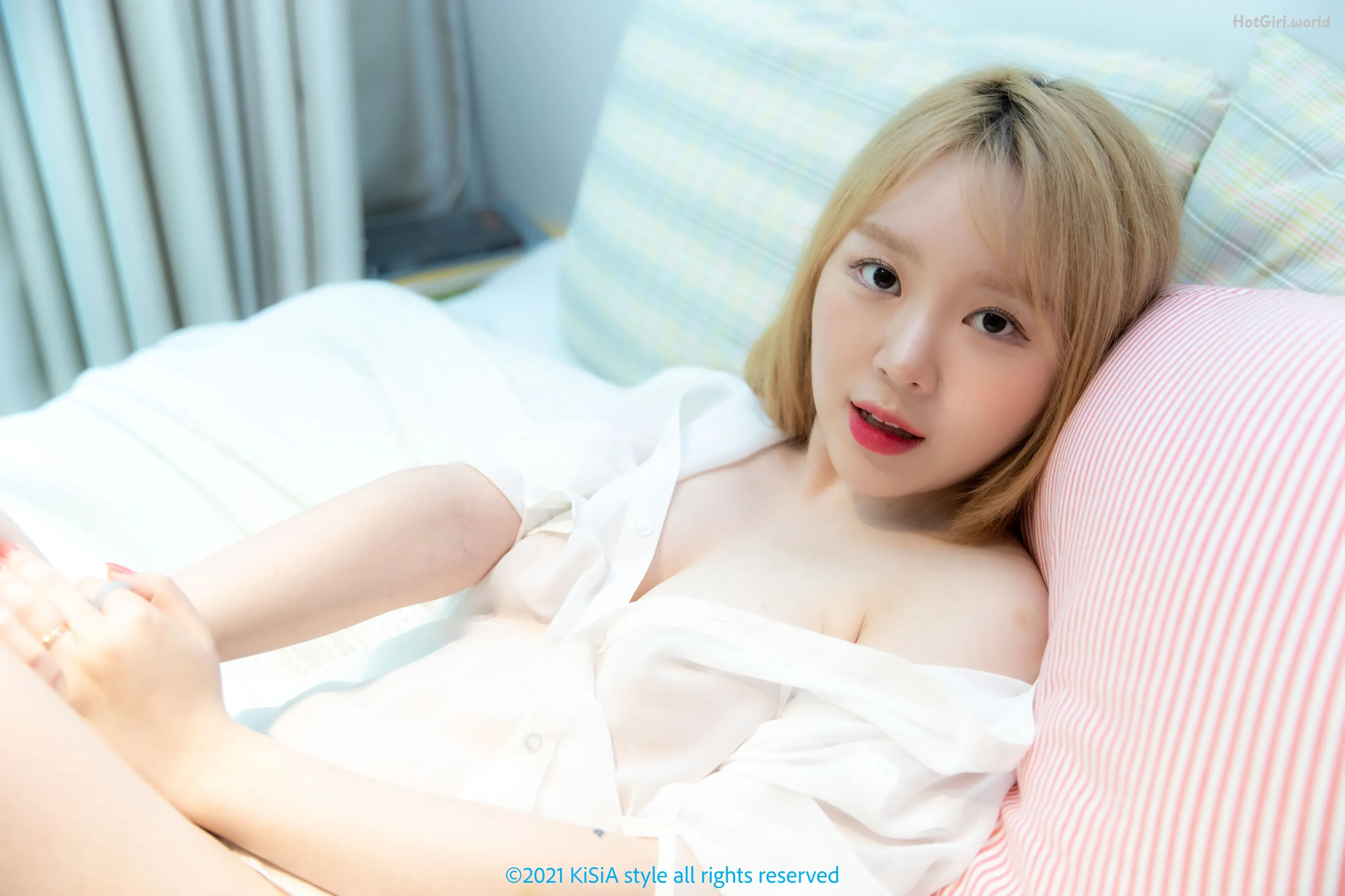 KiSiA-Bowha-Vol.7-ft.Girl-Friend-hotgirl.world-083.webp