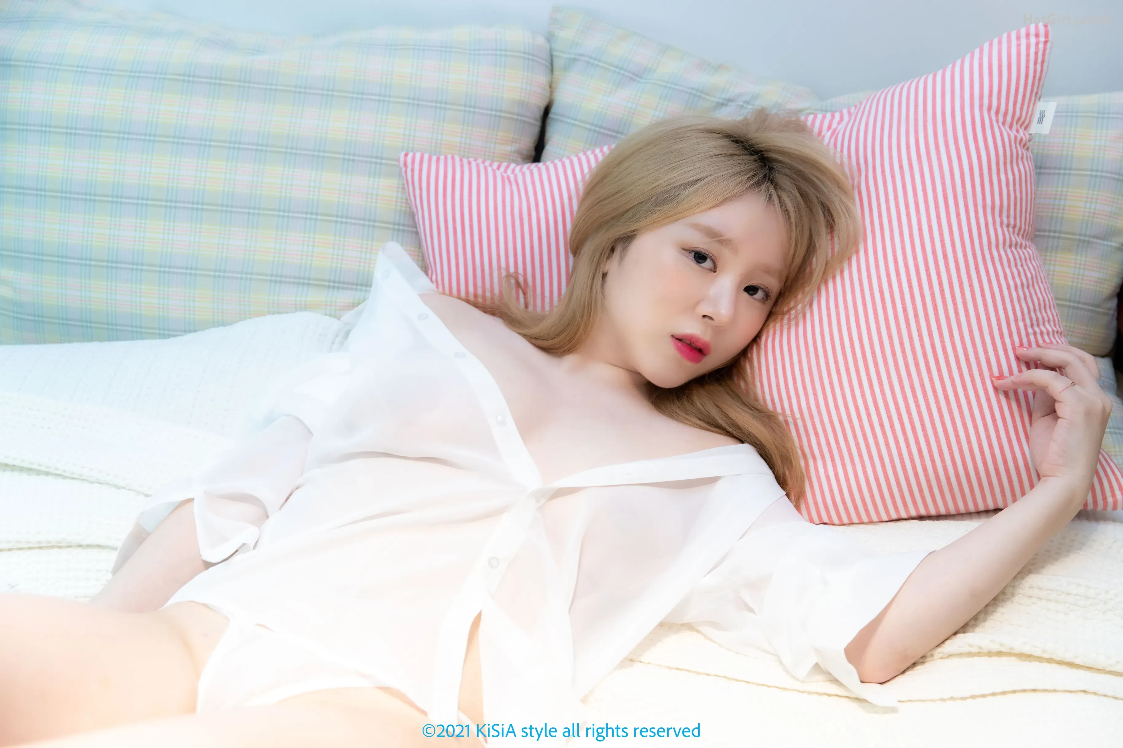 KiSiA-Bowha-Vol.7-ft.Girl-Friend-hotgirl.world-085.webp