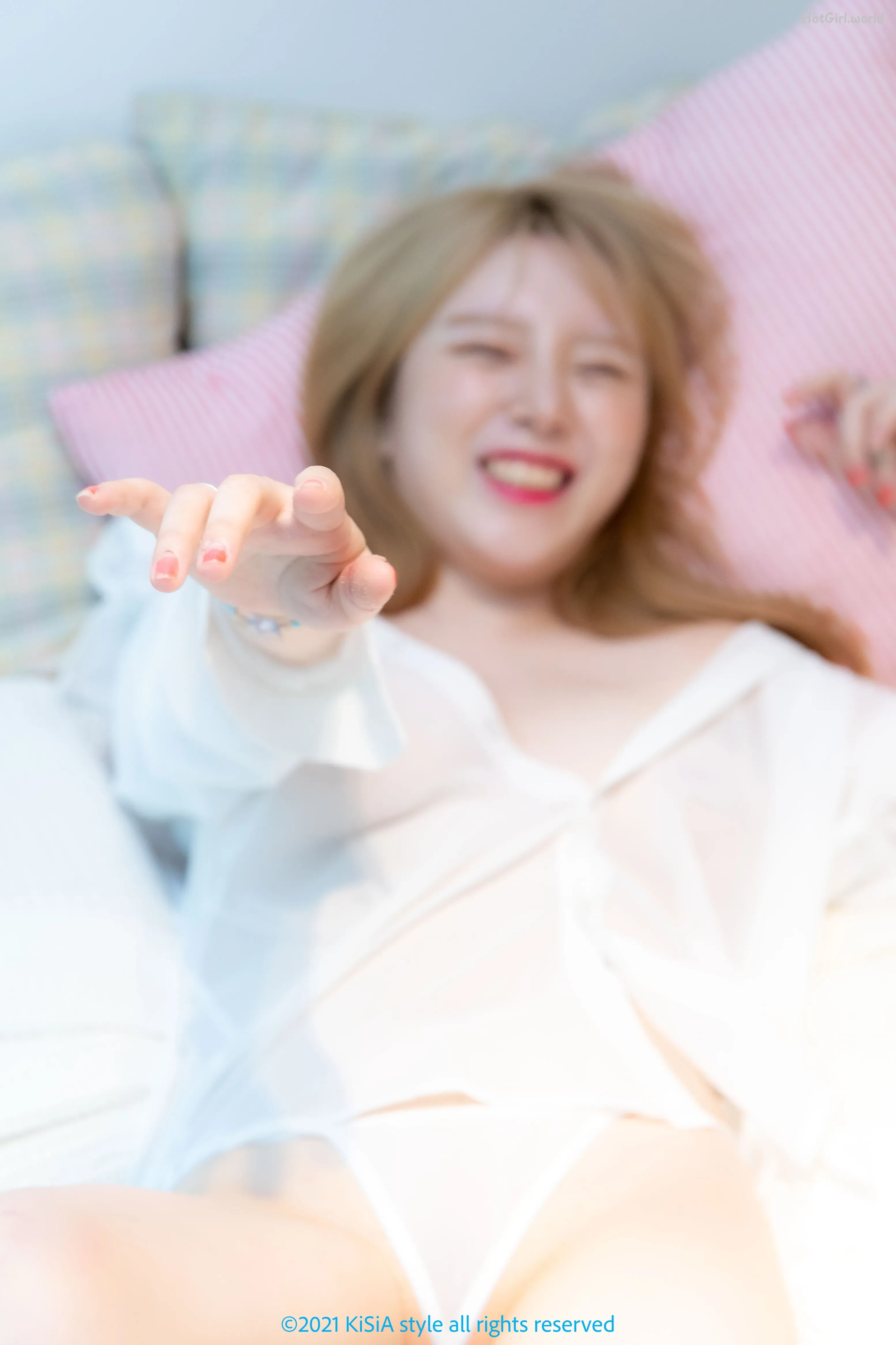 KiSiA-Bowha-Vol.7-ft.Girl-Friend-hotgirl.world-088.webp