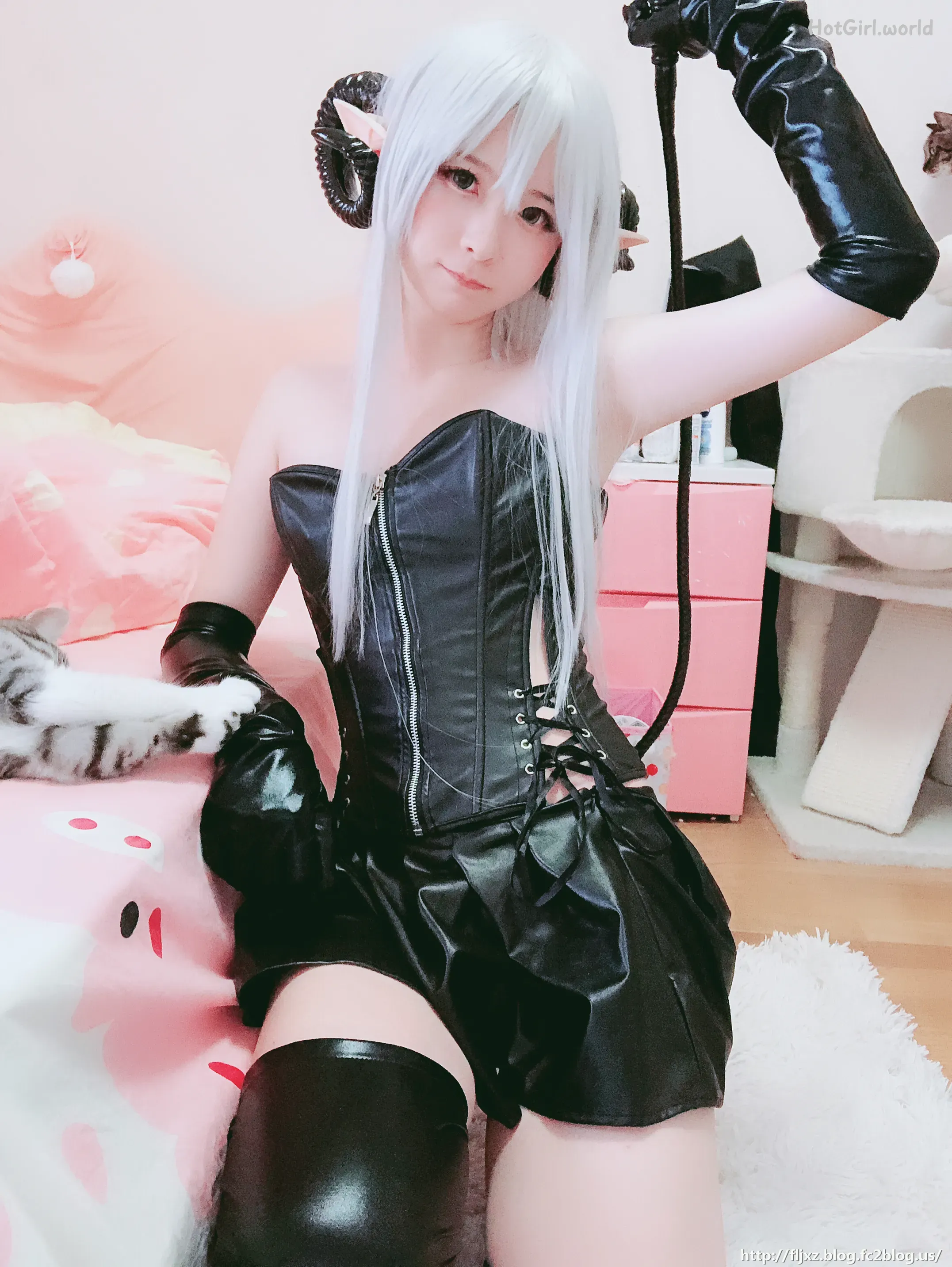 Coser-Misa-Leather-Little-Devil-hotgirl.world-011.webp