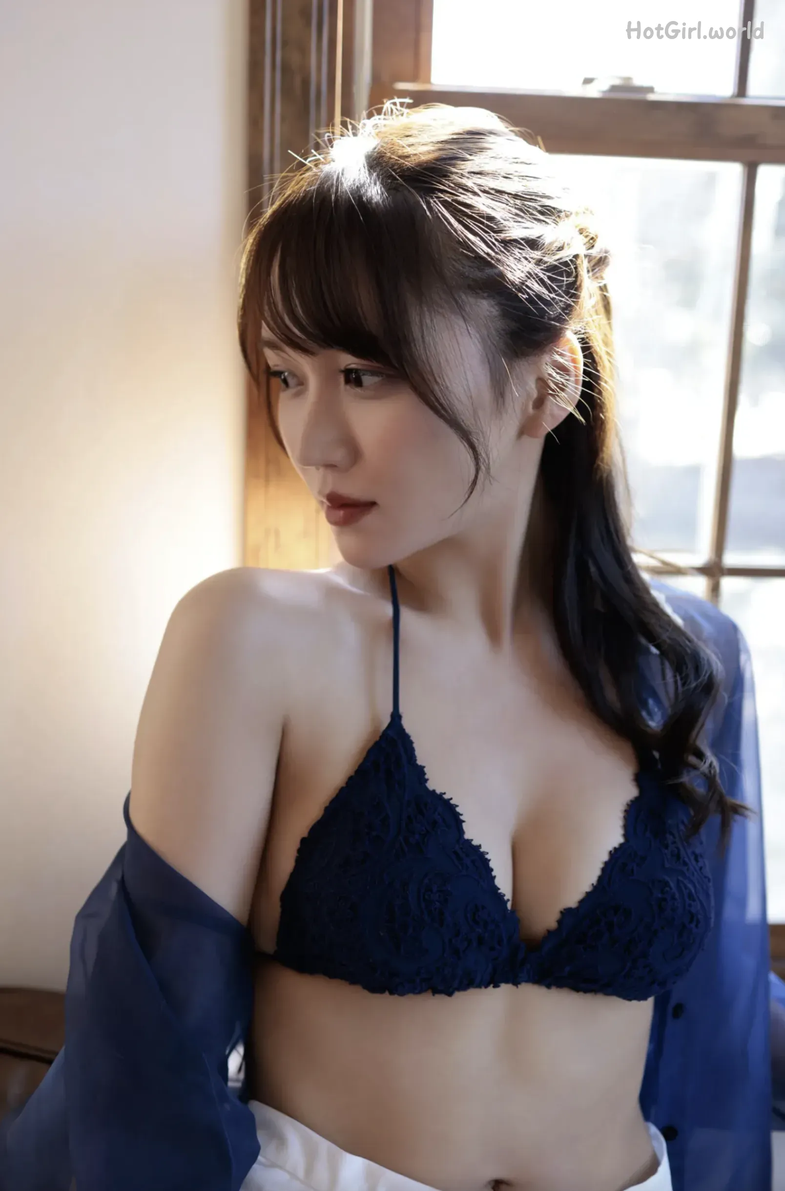 0010_hotgirl.world.webp