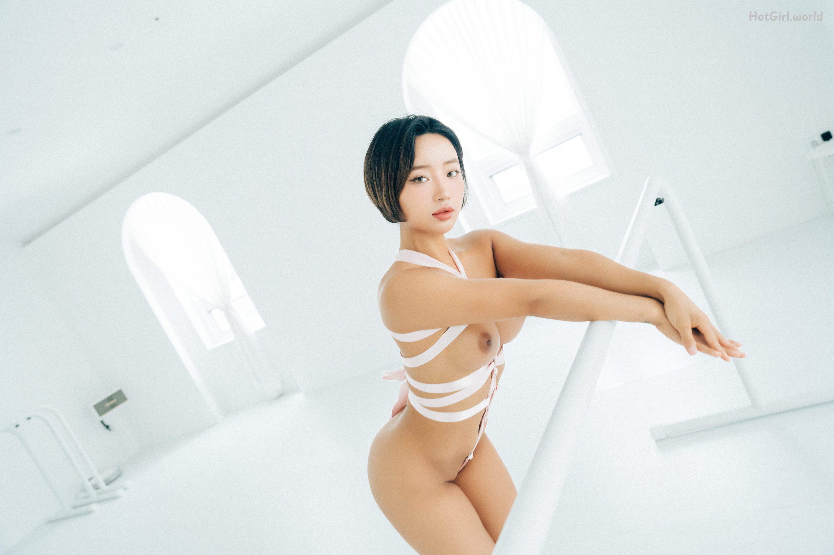 Loozy-Booty-Queen-Tied-Ups-hotgirl.world-139.jpg