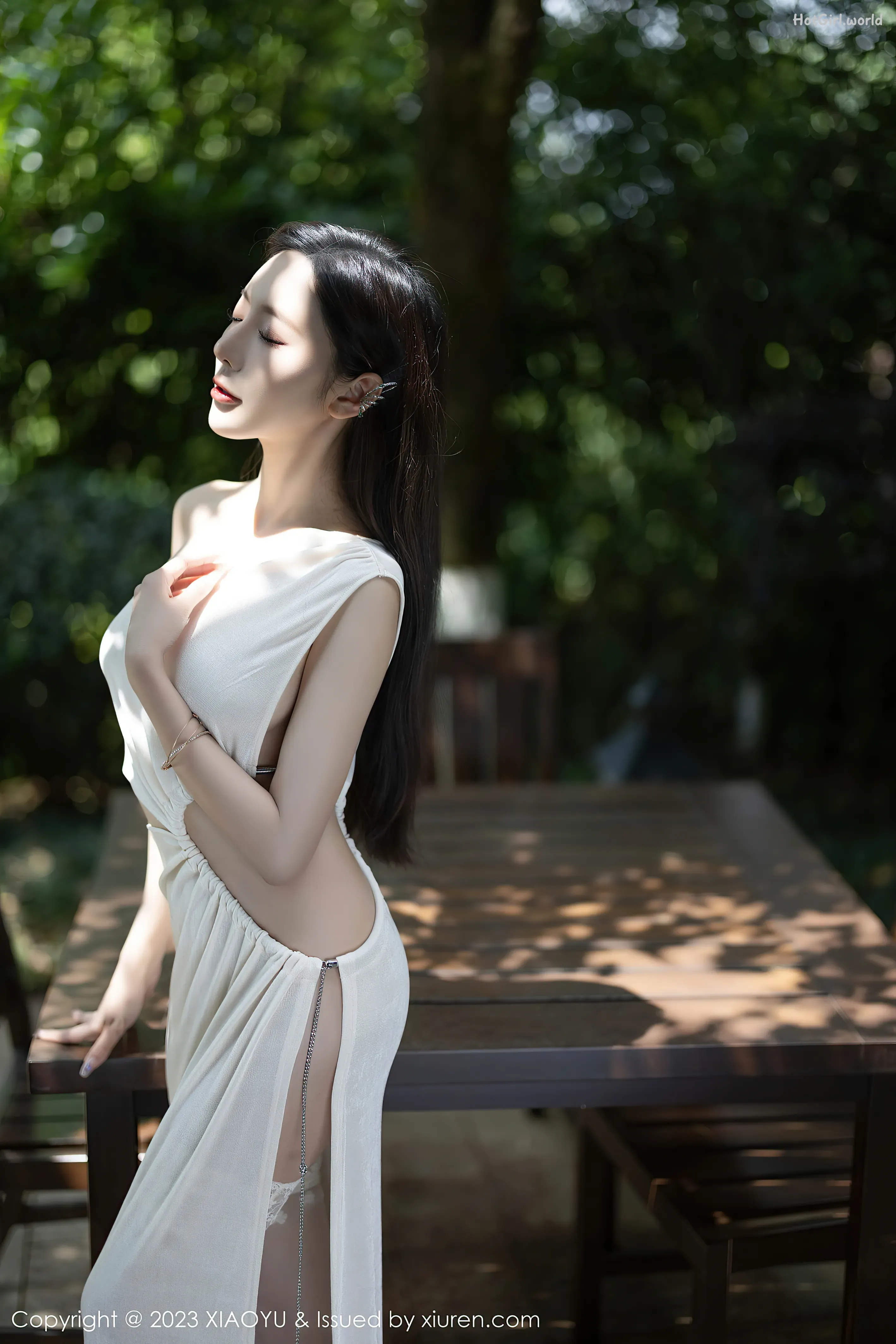 0001_hotgirl.world.webp