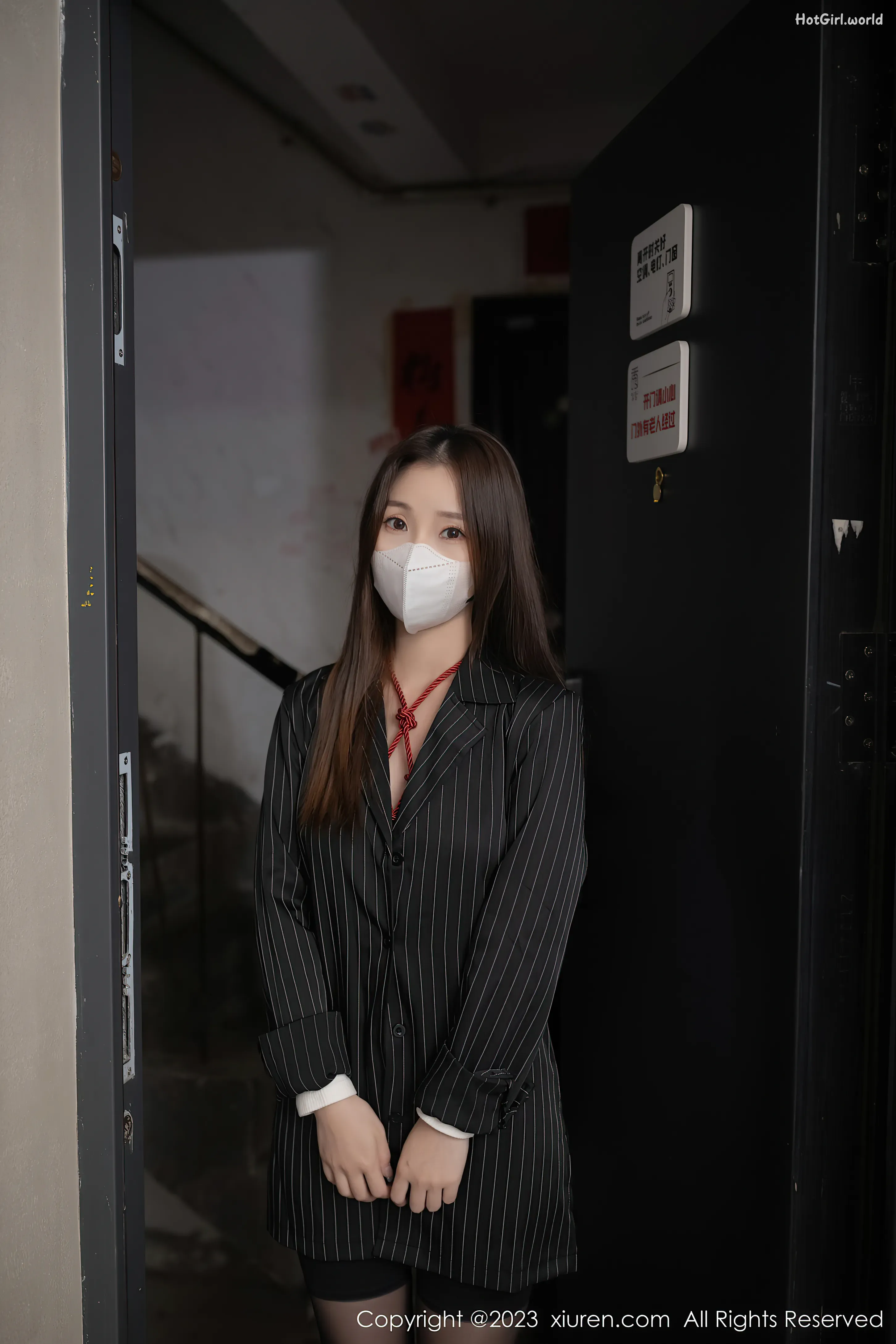 0002_hotgirl.world.webp