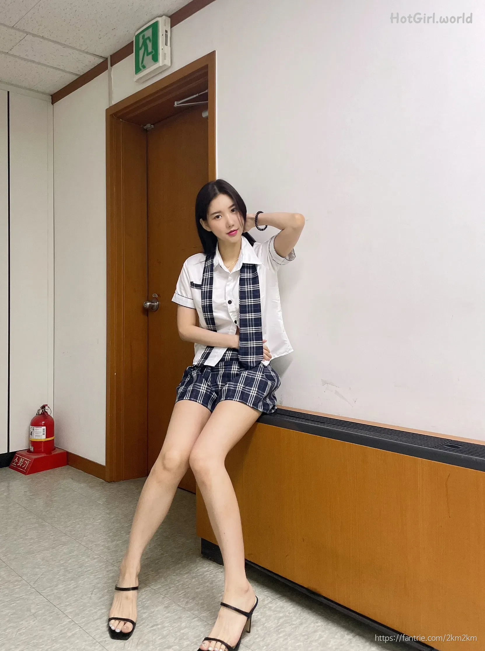 Fantrie-DJ-MIU-hotgirl.world-095.webp