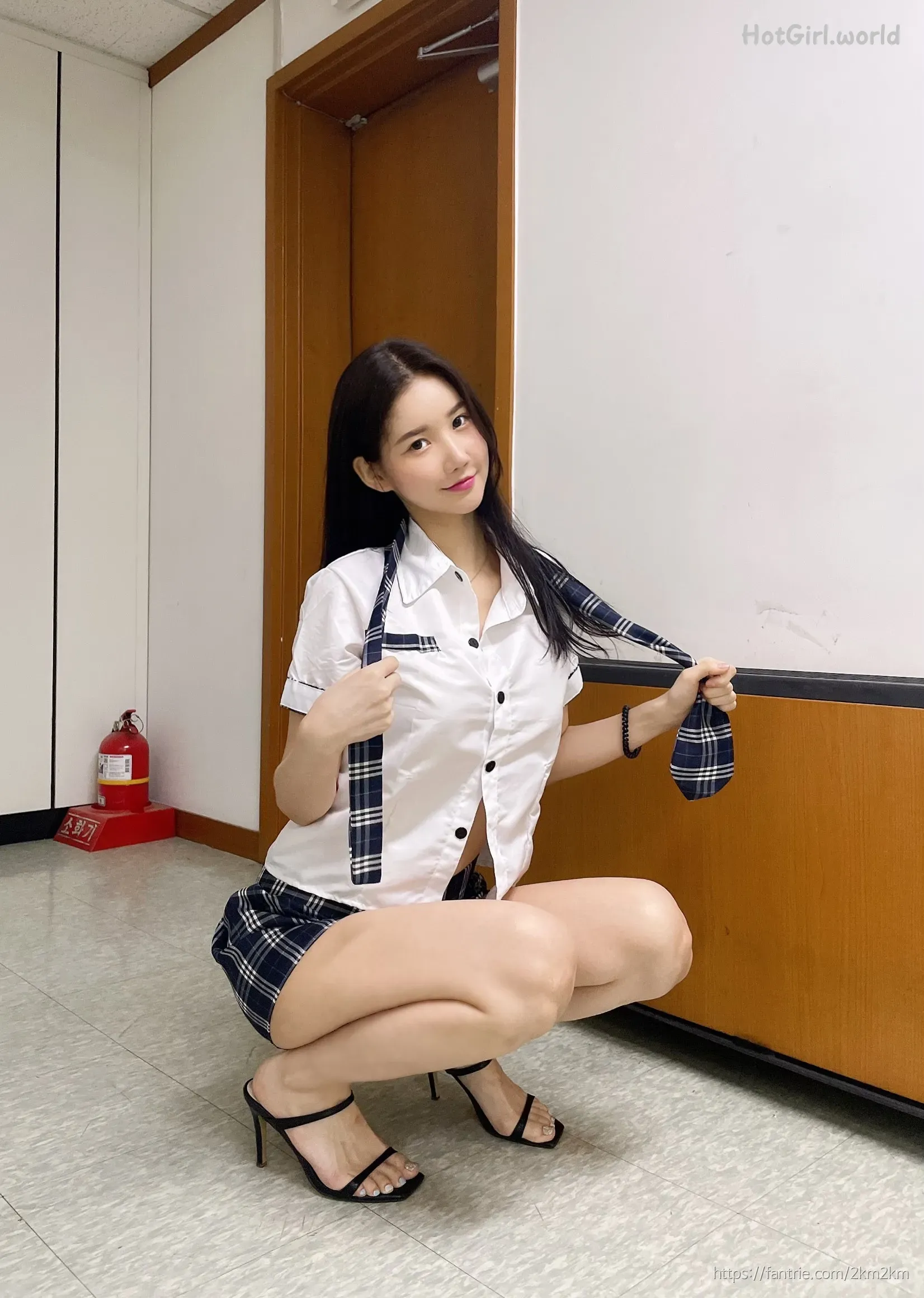 Fantrie-DJ-MIU-hotgirl.world-100.webp
