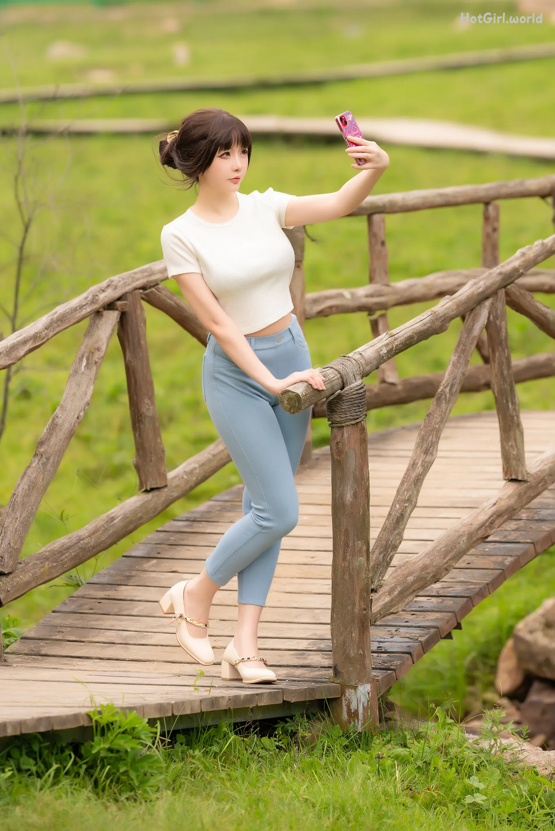 Coser-Hoshilily--hotgirl.world-003.webp