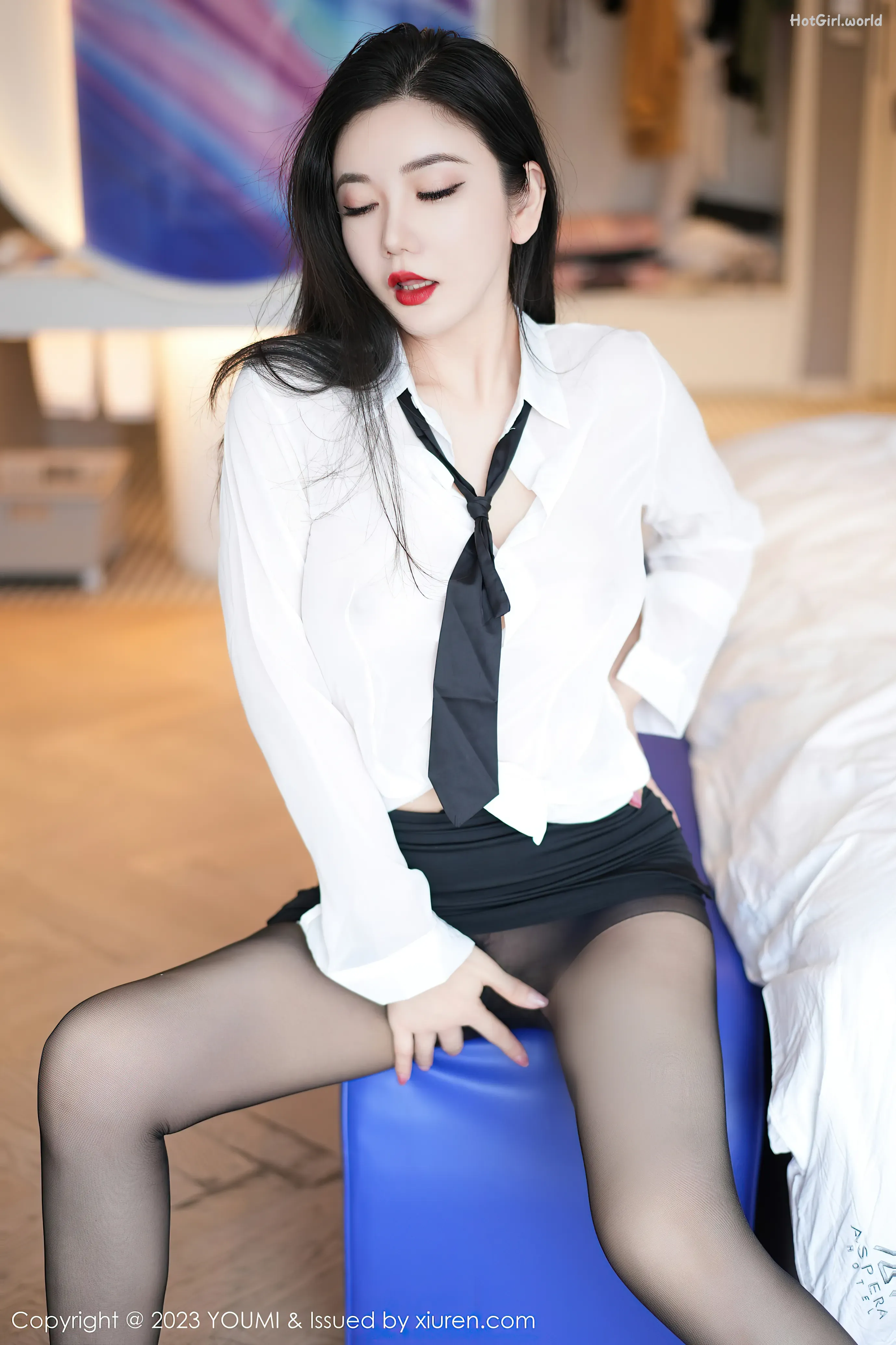 0002_hotgirl.world.webp