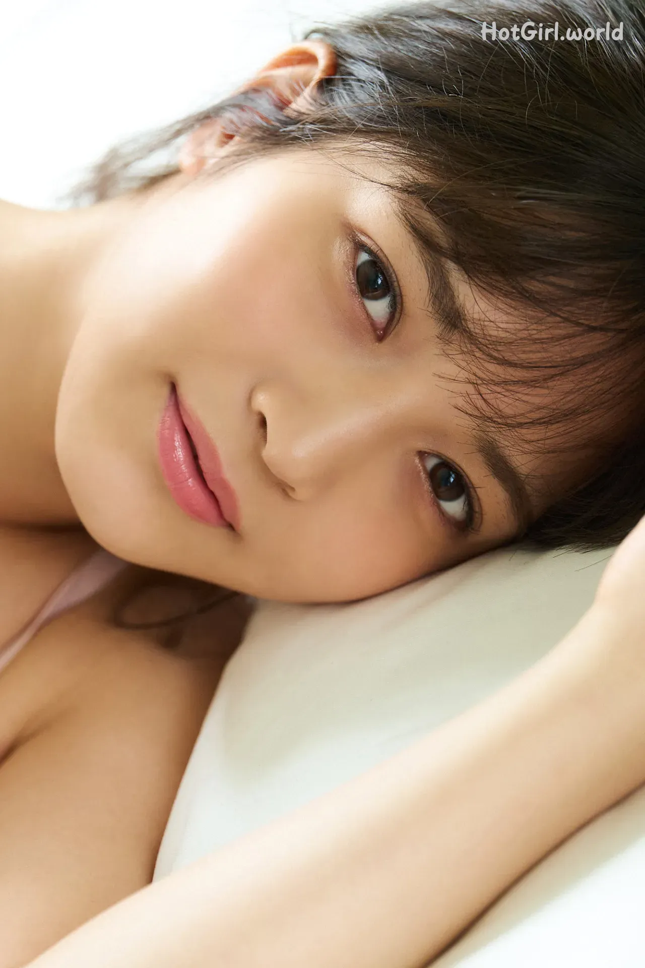 0040_hotgirl.world.webp
