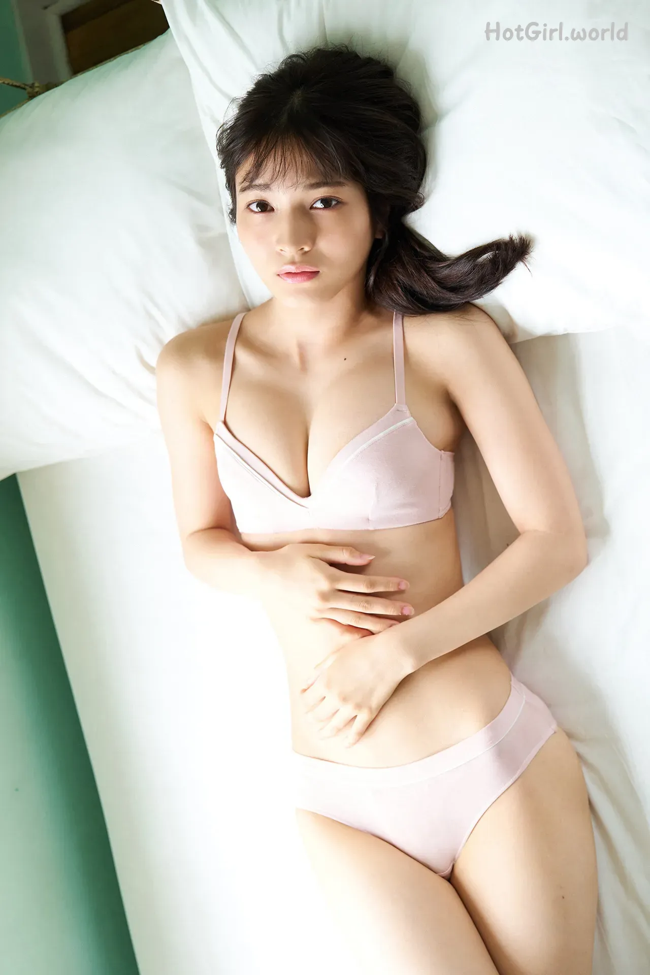 0041_hotgirl.world.webp