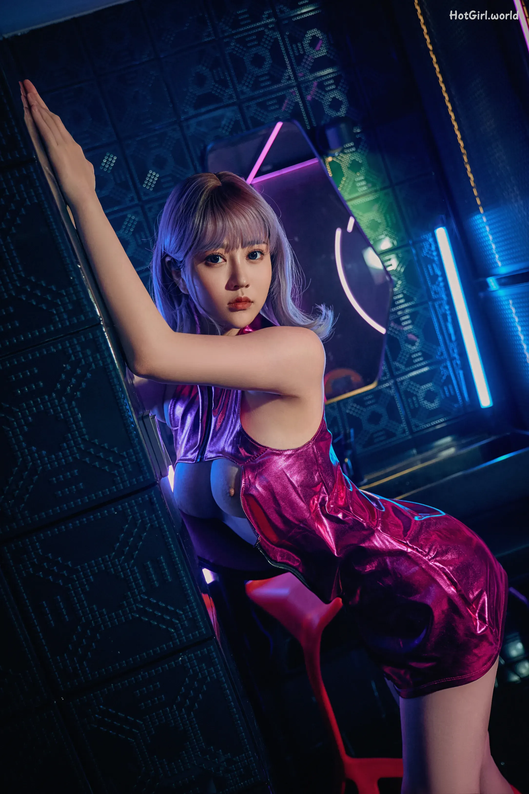 Chinese 年年 - CyberGirl