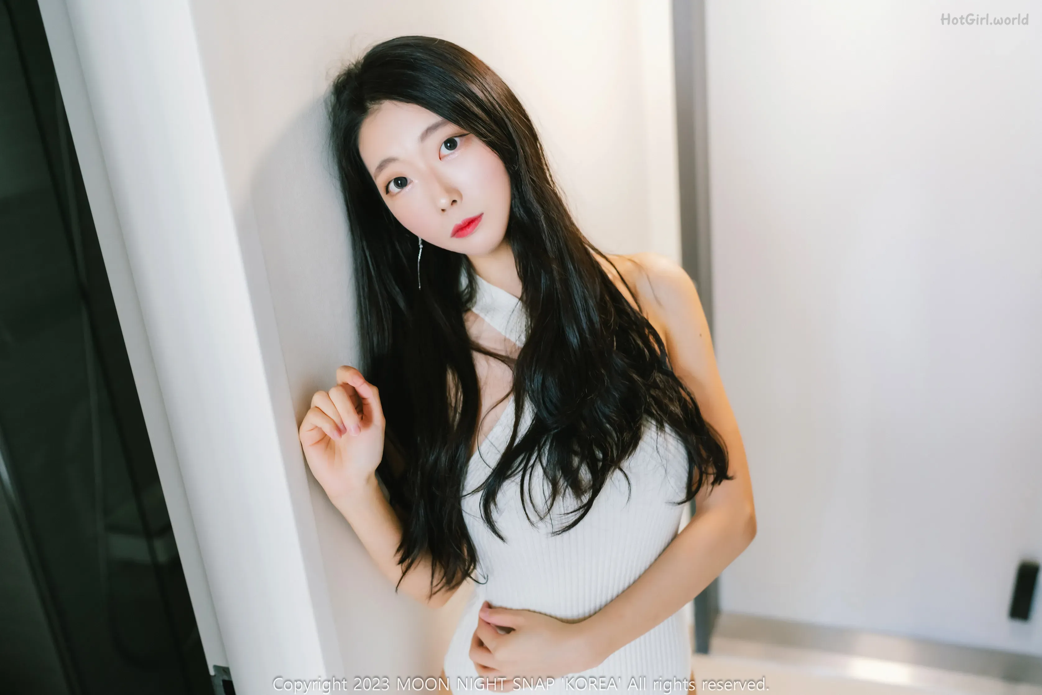 Moon-Night-Snap-Mona-Vol.02-Covert-Temptations-hotgirl.world-001.webp