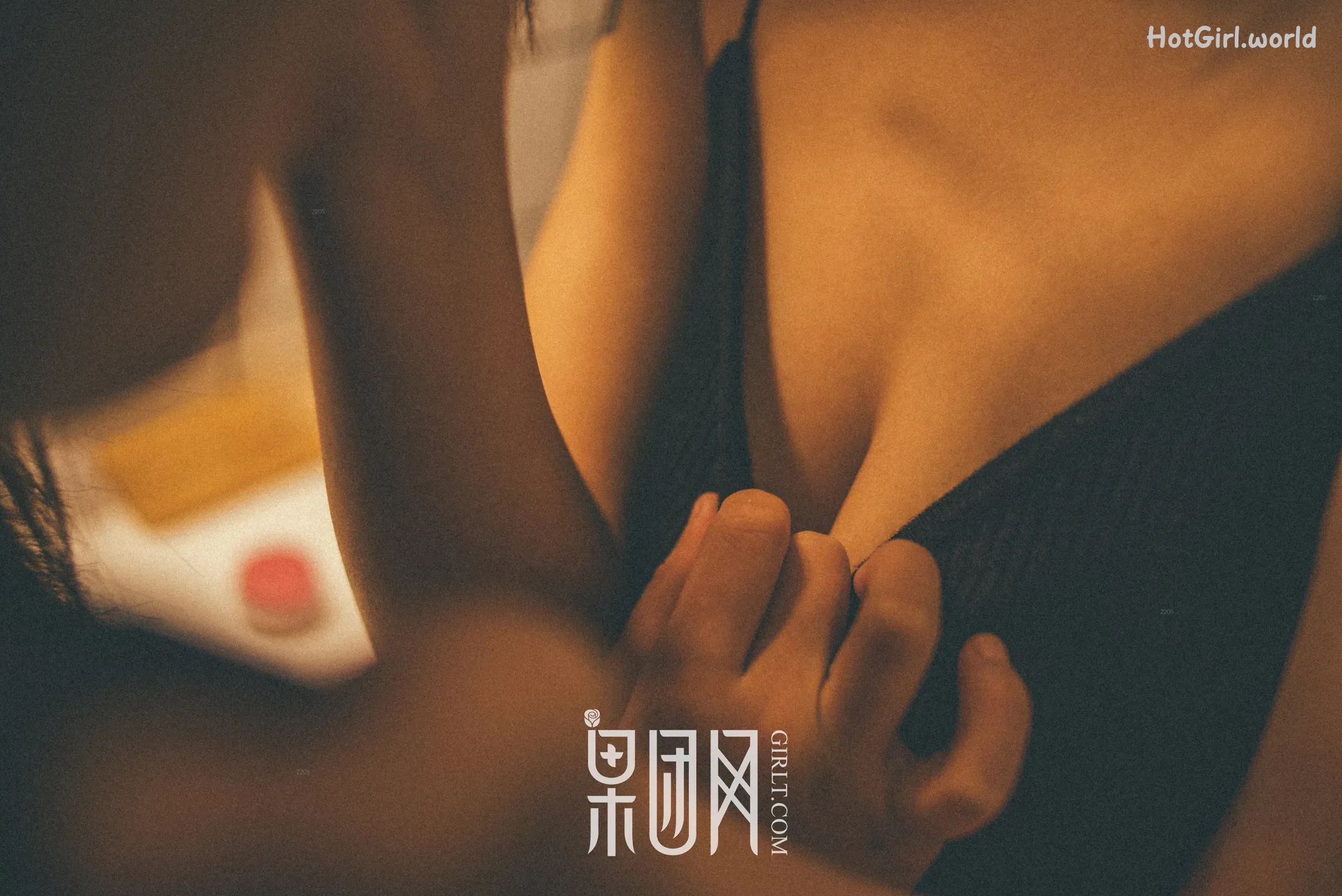 0001_hotgirl.world.webp