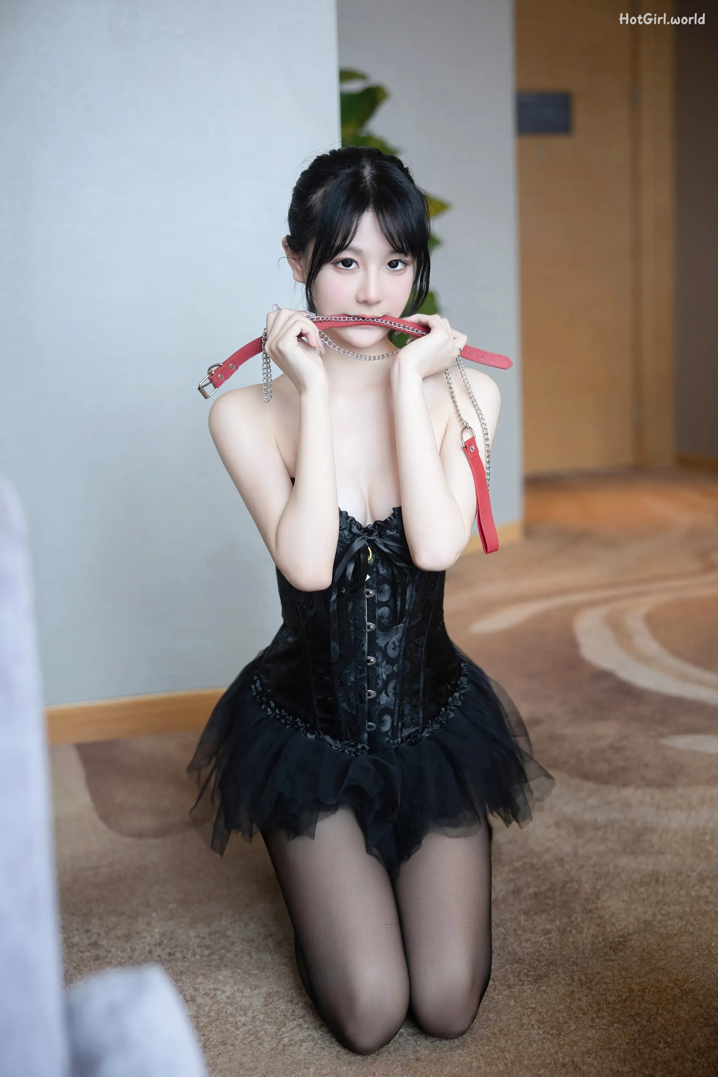 0009_hotgirl.world.webp