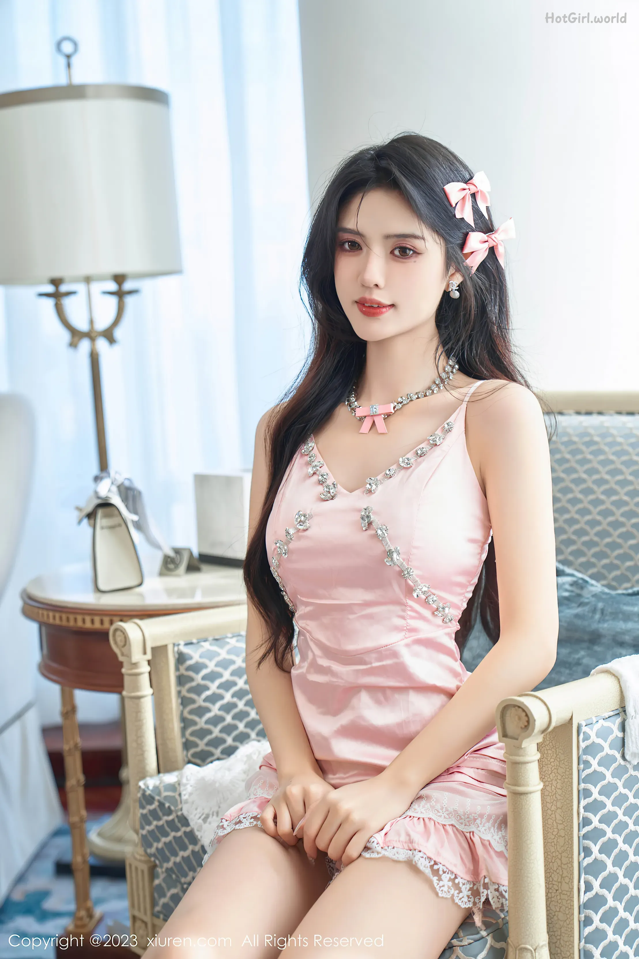0001_hotgirl.world.webp