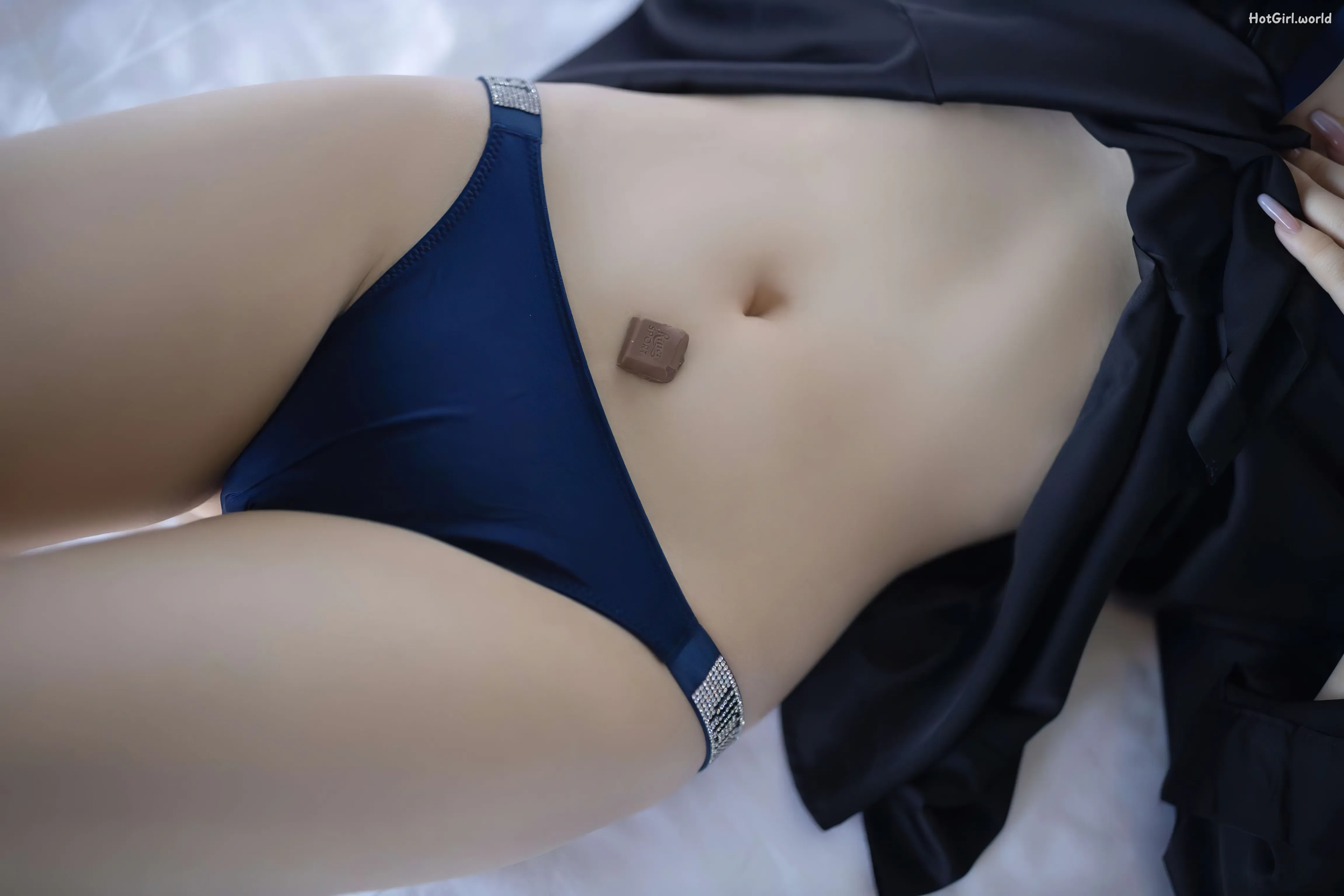 070_hotgirl.world.webp