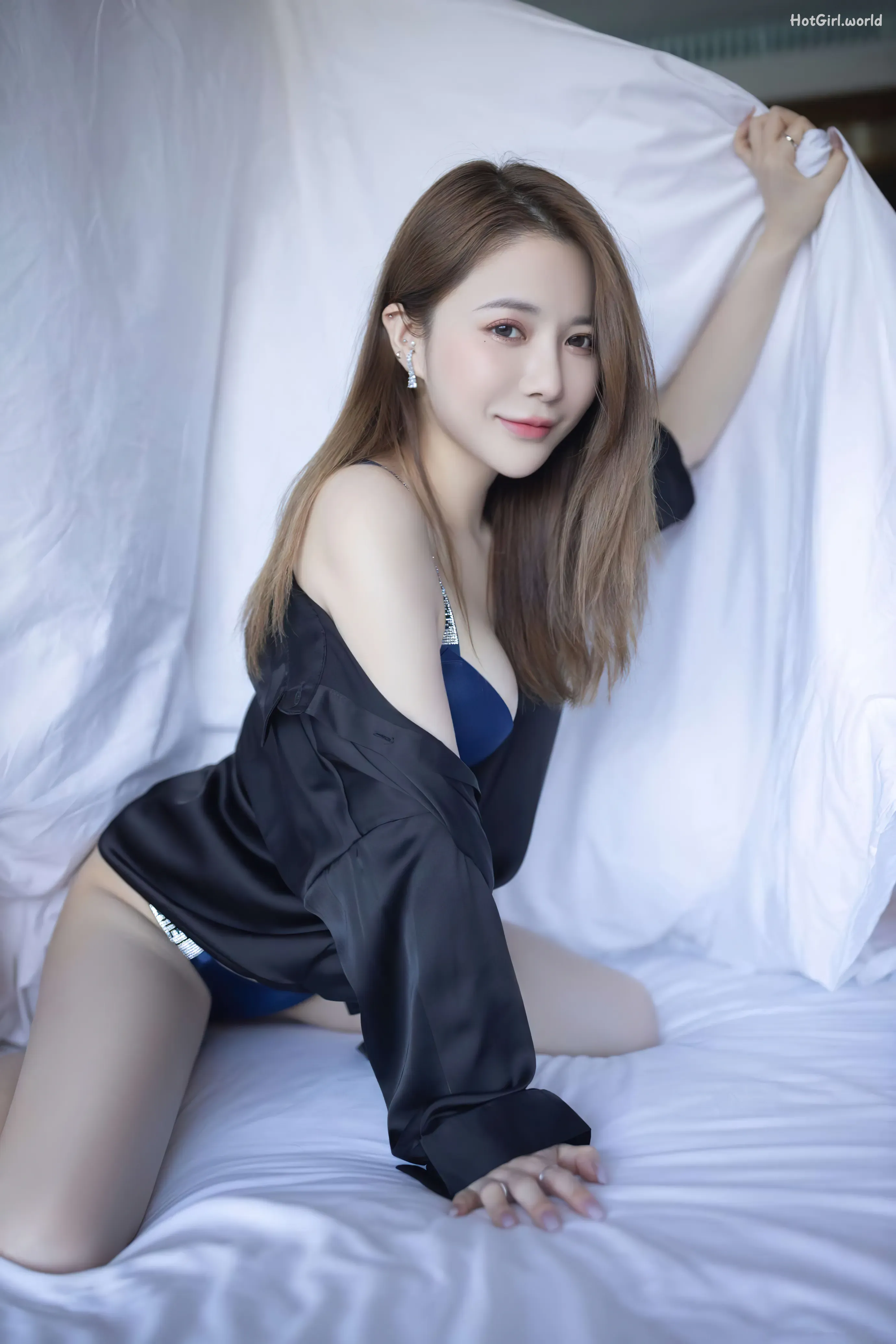077_hotgirl.world.webp