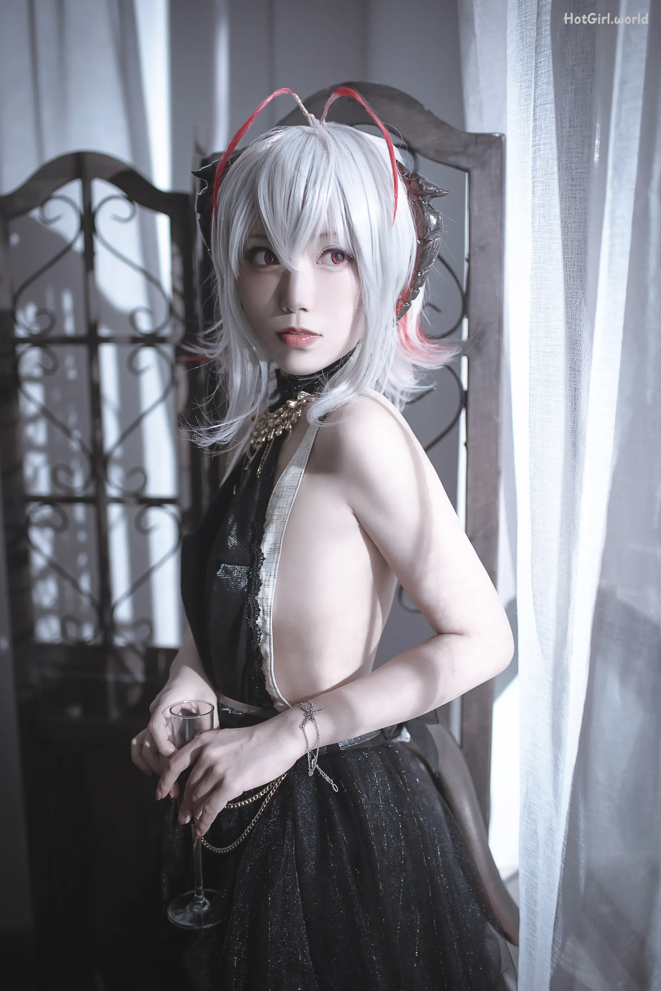 Coser-切切-Celia-明日方舟 W 礼服