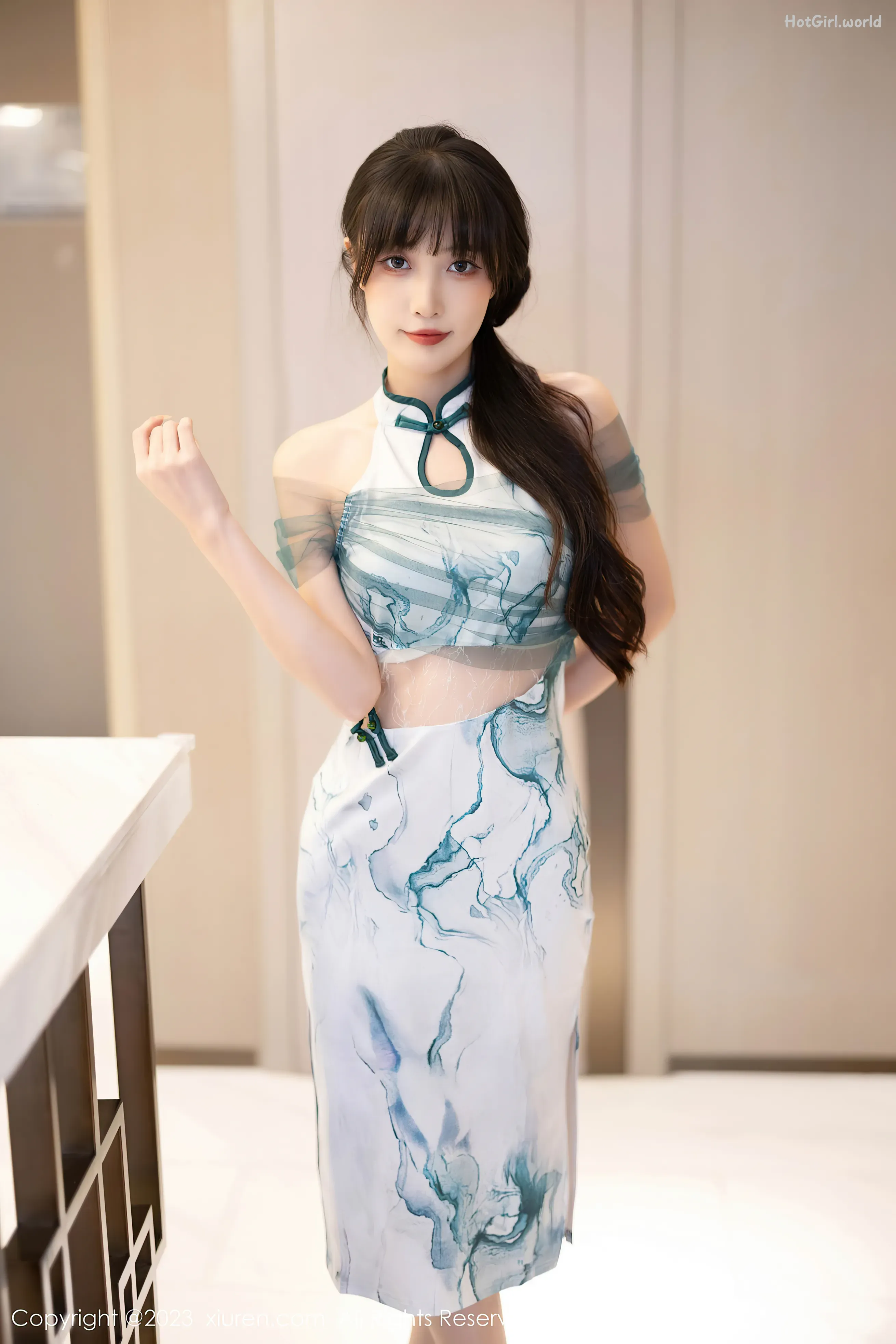 0001_hotgirl.world.webp