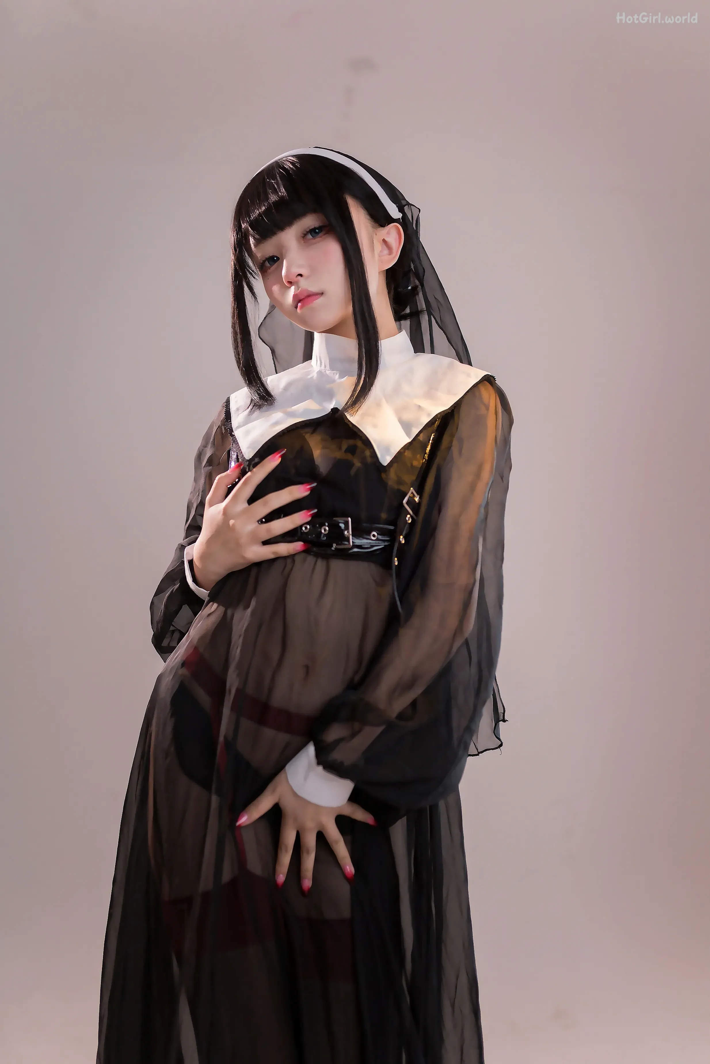 Coser-花铃-修女的忏悔室
