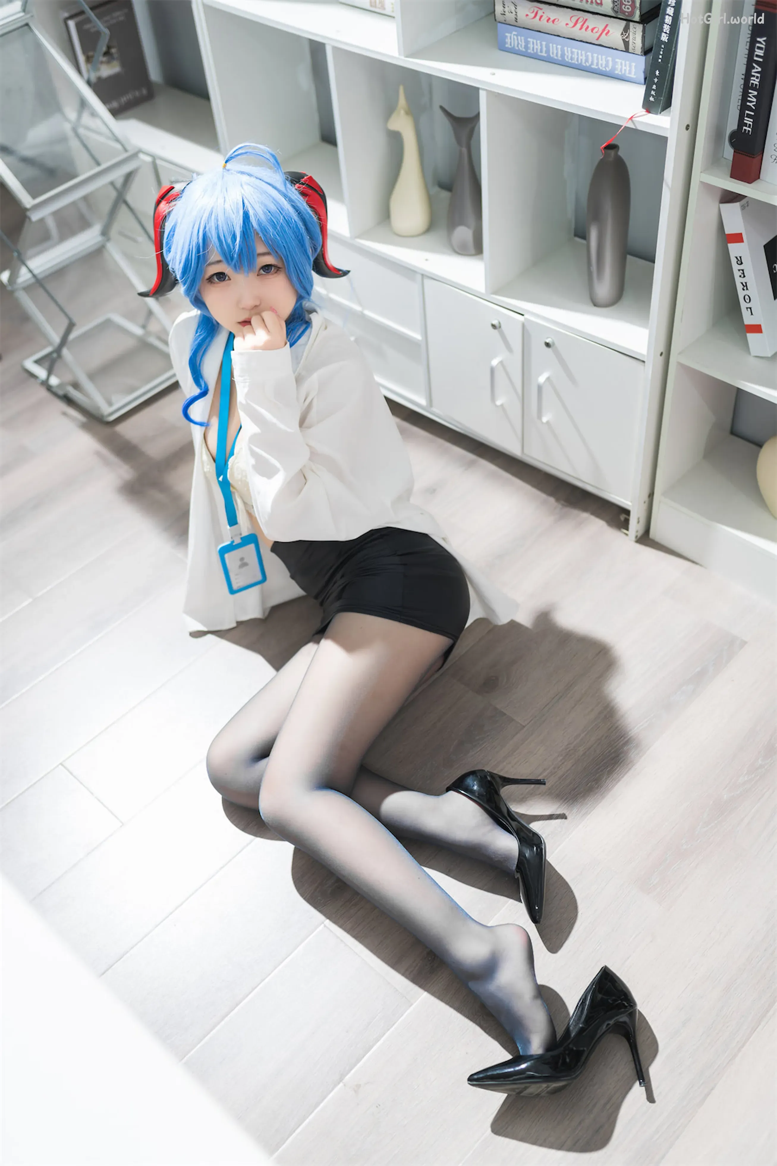 Coser-Hua-Ling-OL-hotgirl.world-068.webp