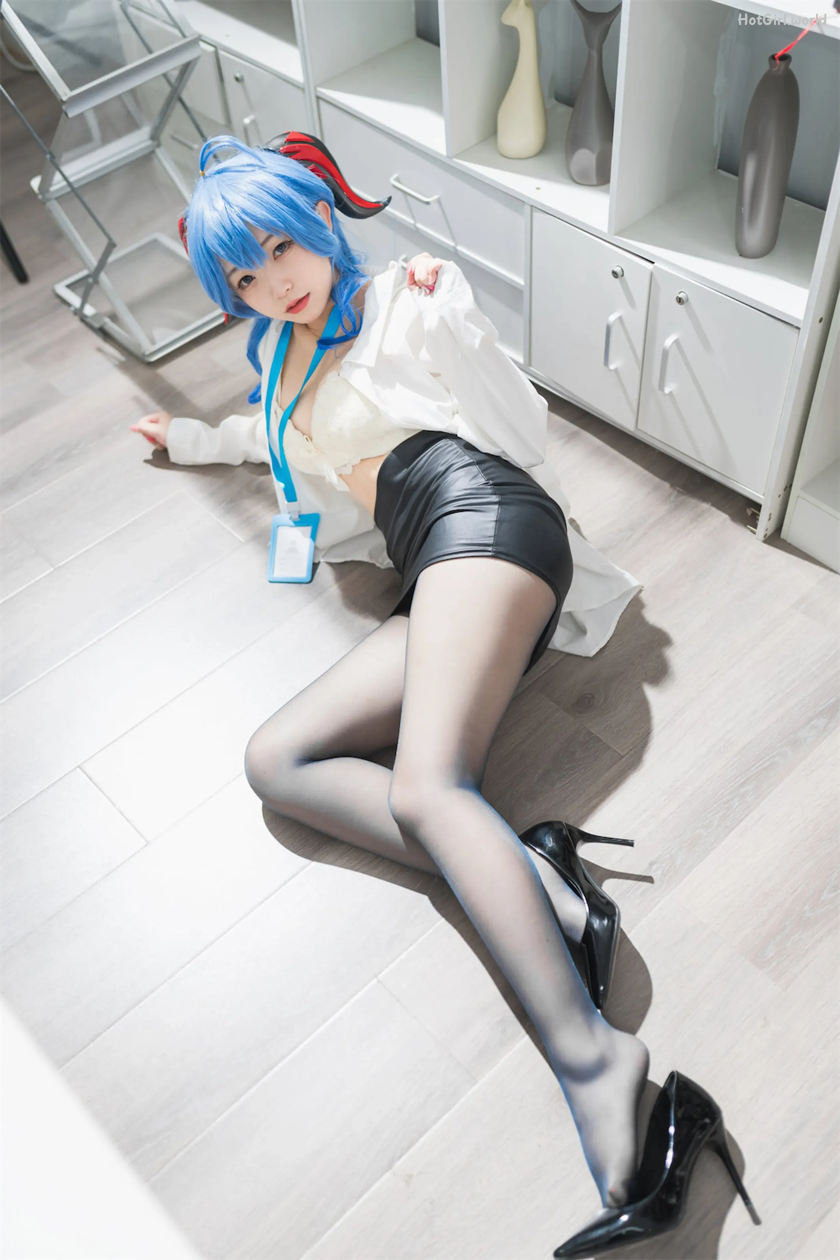 Coser-Hua-Ling-OL-hotgirl.world-071.webp