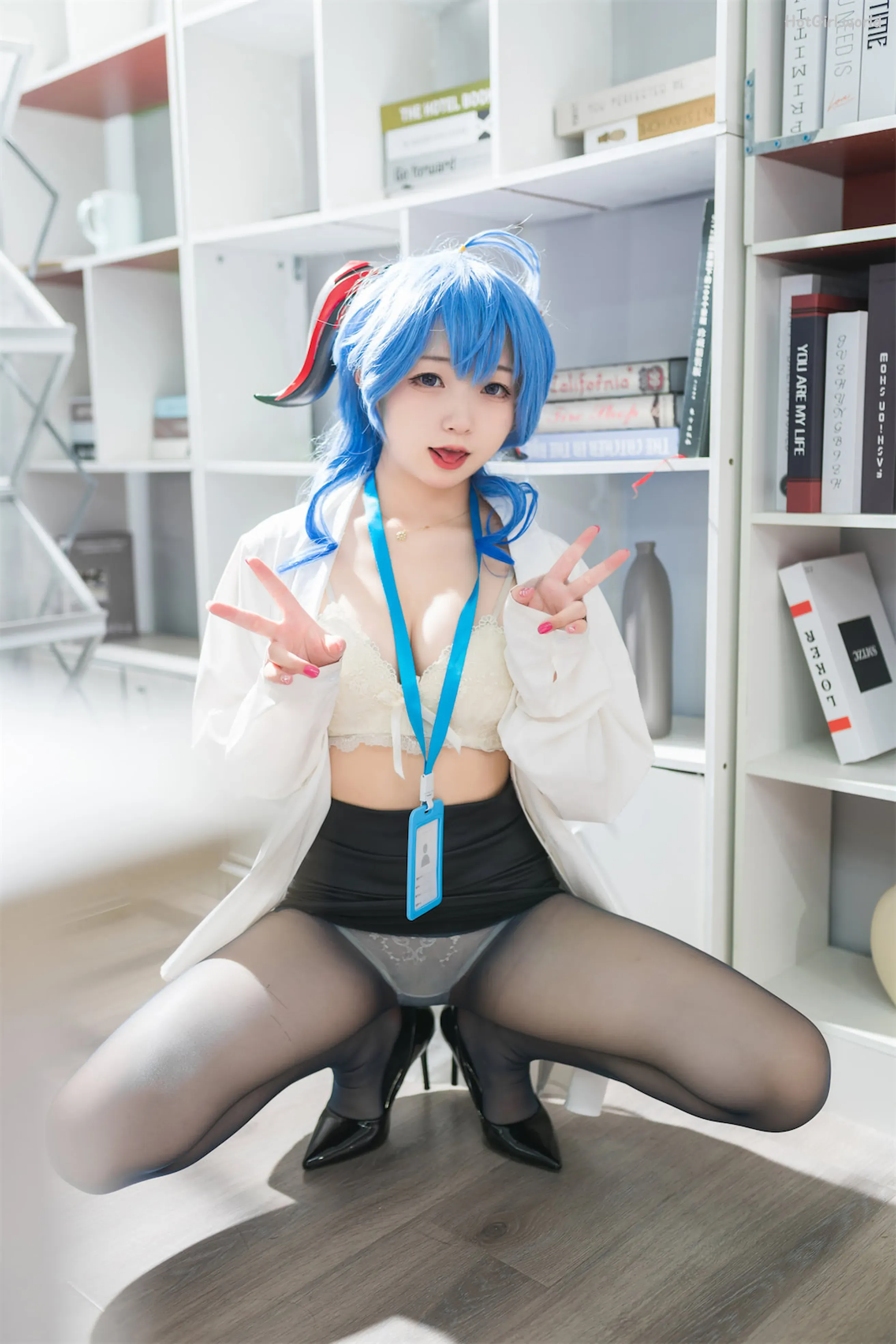 Coser-Hua-Ling-OL-hotgirl.world-075.webp