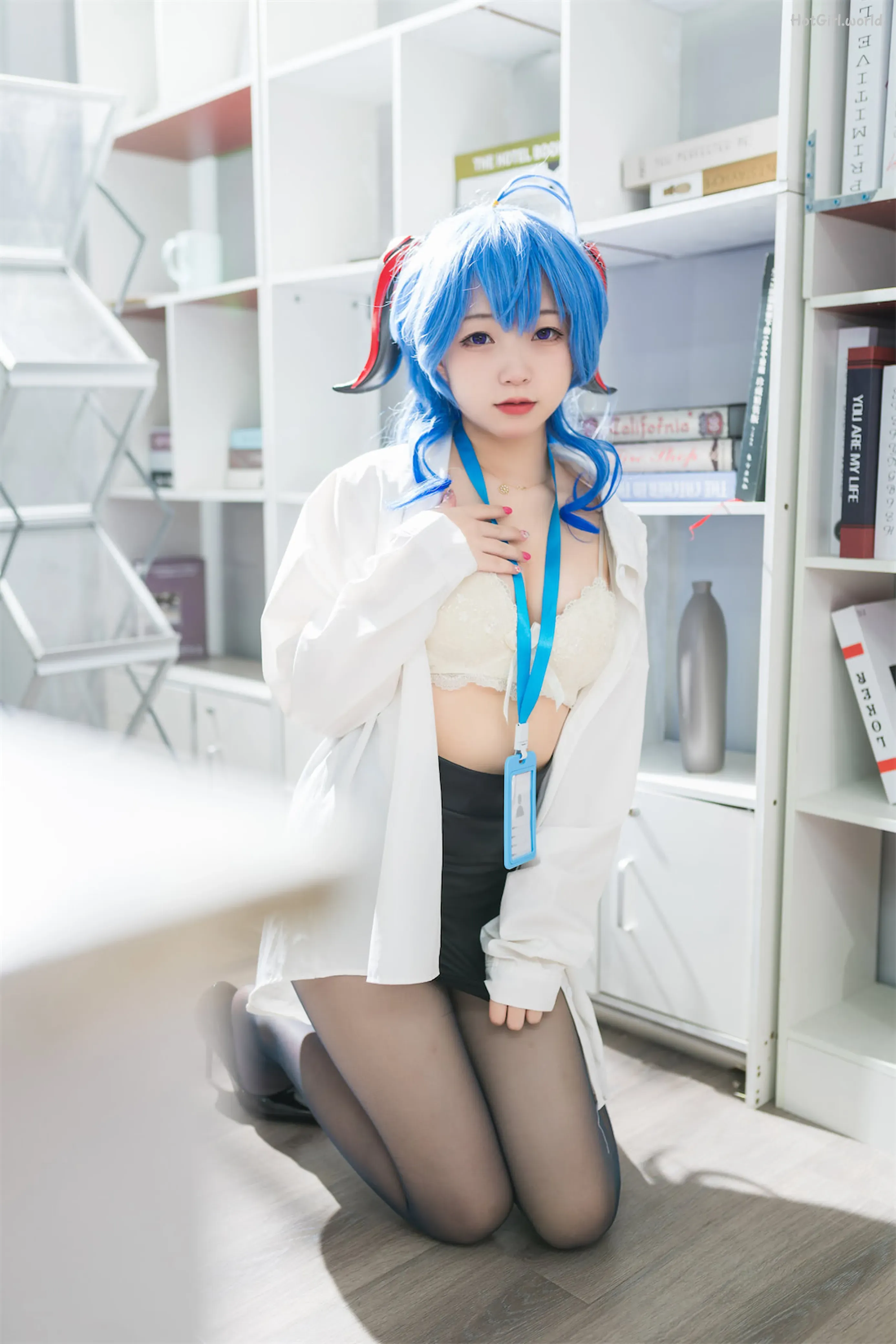 Coser-Hua-Ling-OL-hotgirl.world-076.webp