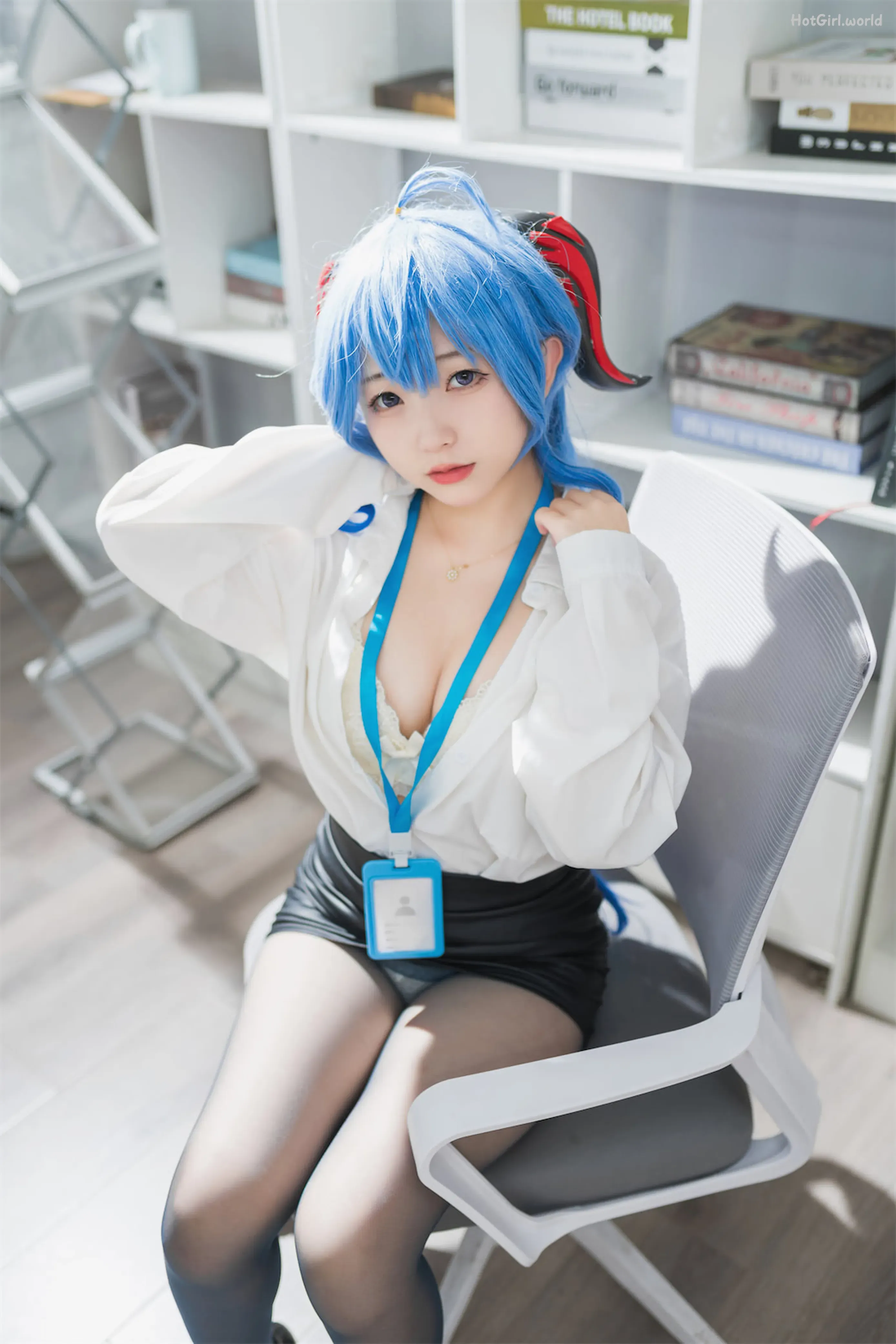 Coser-Hua-Ling-OL-hotgirl.world-079.webp